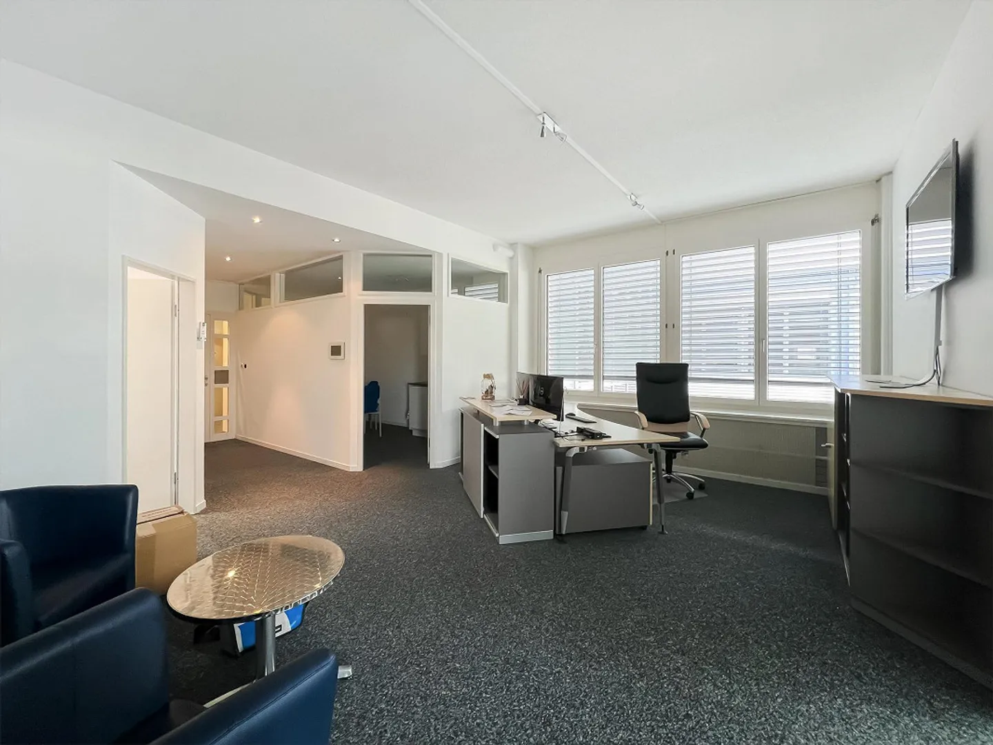 Espace de bureau/commercial moderne à St. Gallen Winkeln - Photo 1 sur 8