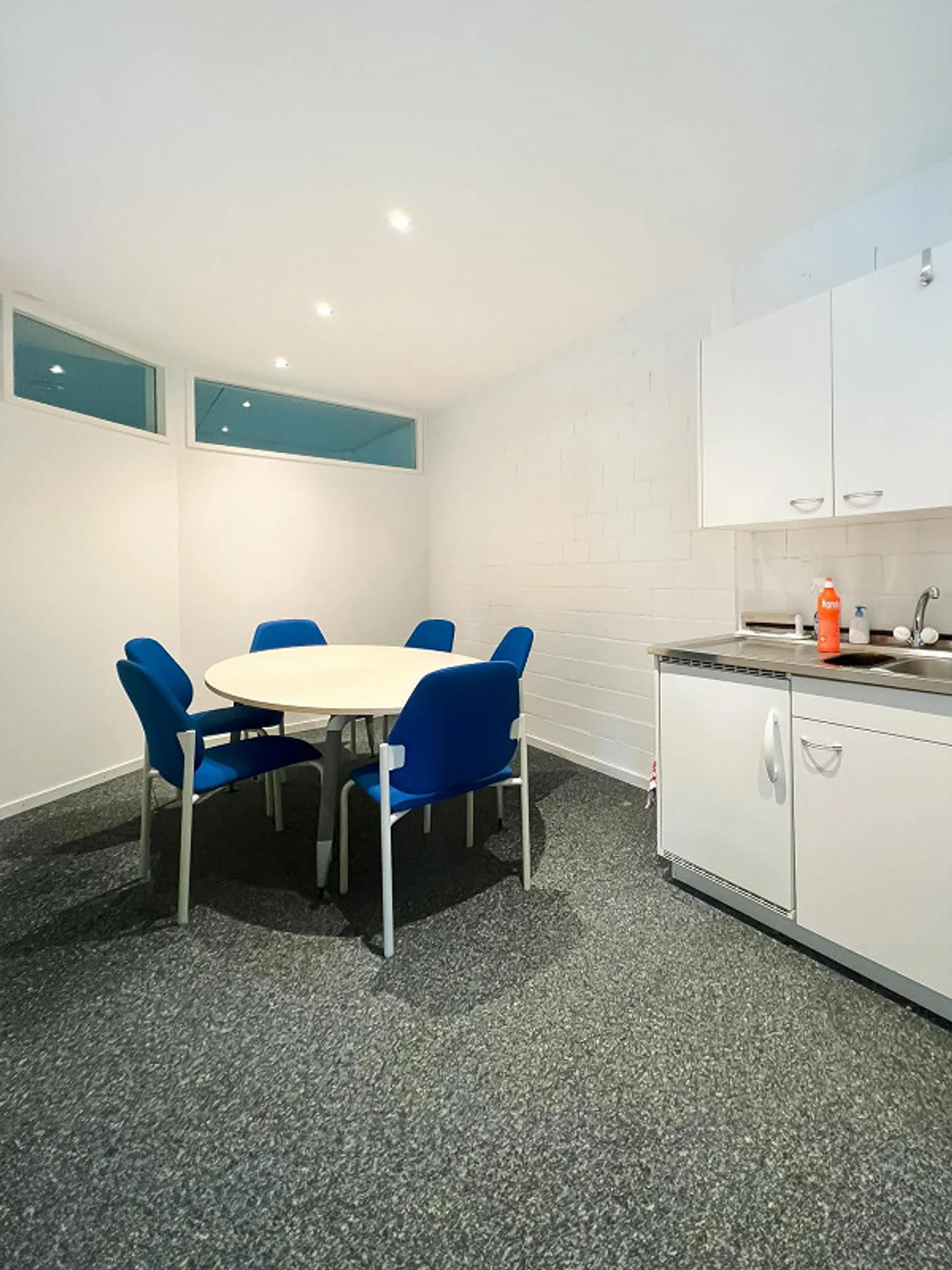 Espace de bureau/commercial moderne à St. Gallen Winkeln - Photo 2 sur 8