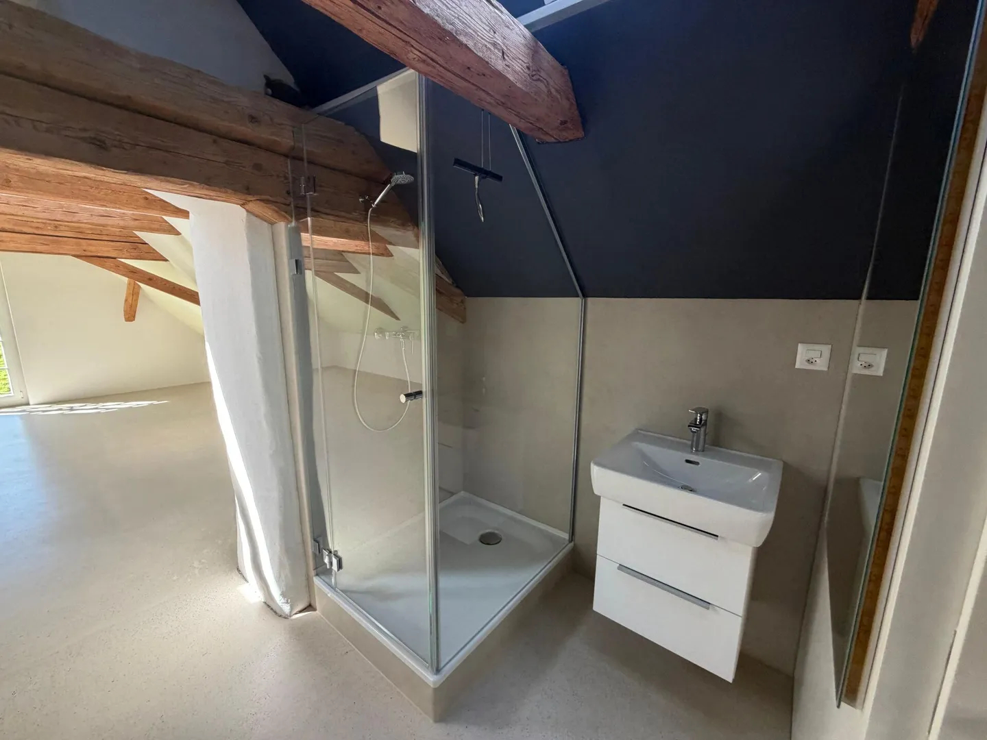 Studio con carattere loft - Foto 3 di 5