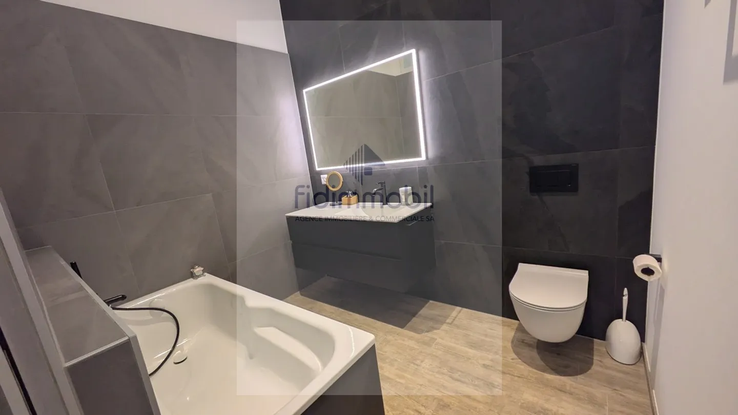 Magnifico appartamento di 152 m2 con bella altezza del soffitto - Foto 7 di 11