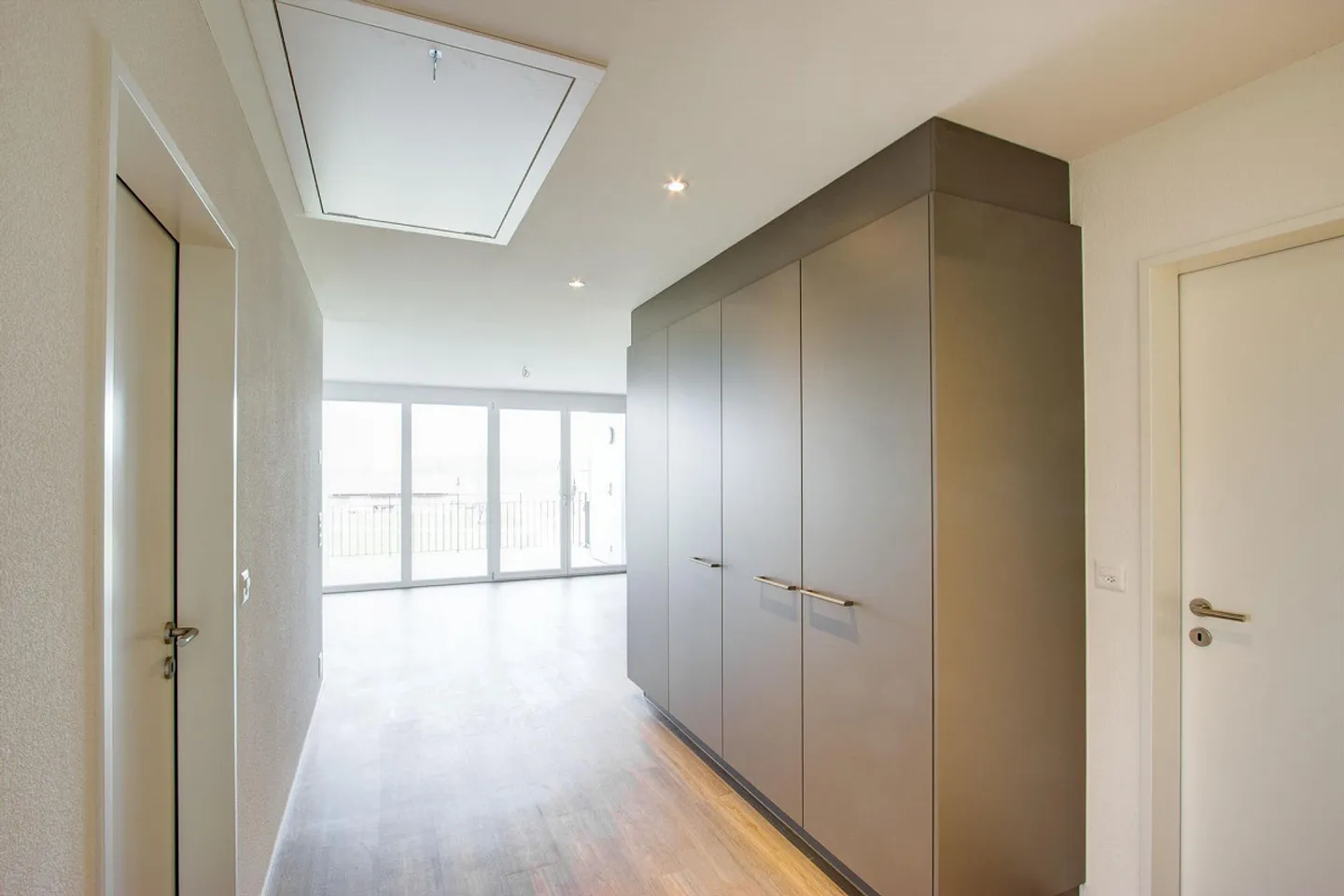 Appartamento mansardato spazioso in una posizione tranquilla - Foto 8 di 12