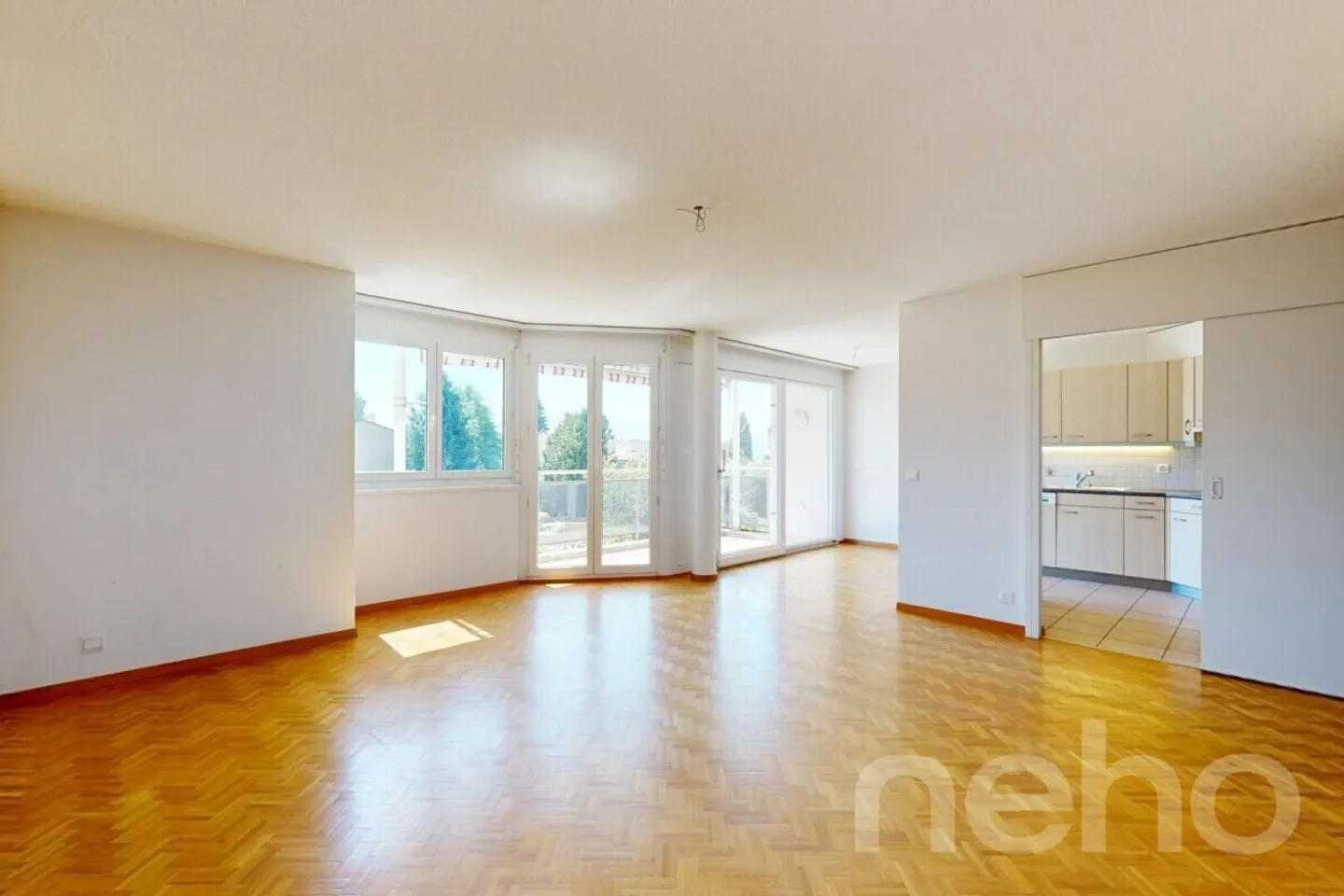 Prilly | Bright apartment with 4.5 rooms and great potential - Photo 1 of 12