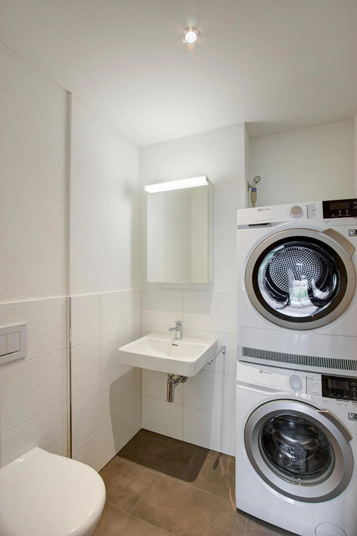 Appartamento mansardato spazioso in una posizione tranquilla - Foto 9 di 12