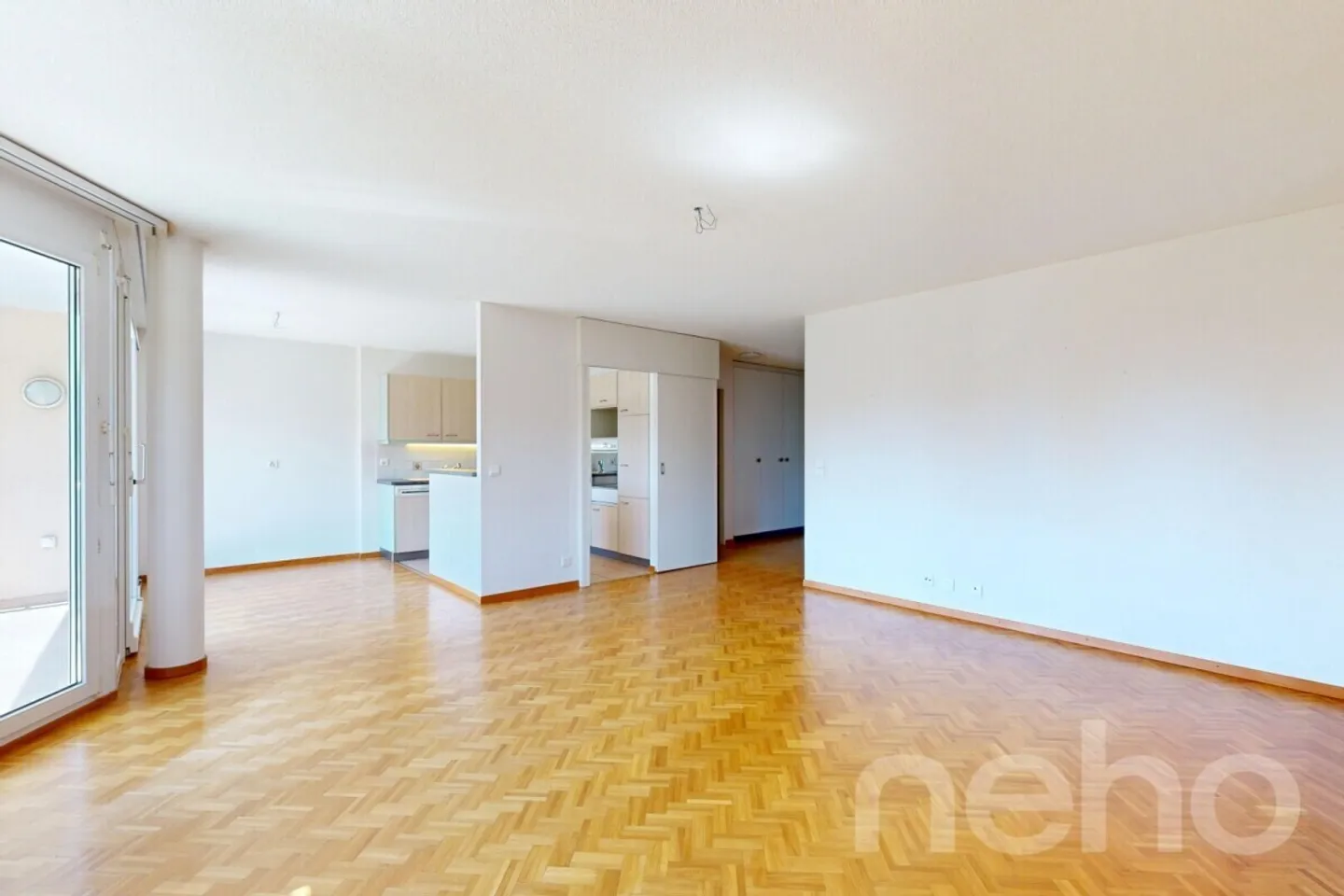 Prilly | Bright apartment with 4.5 rooms and great potential - Photo 2 of 12