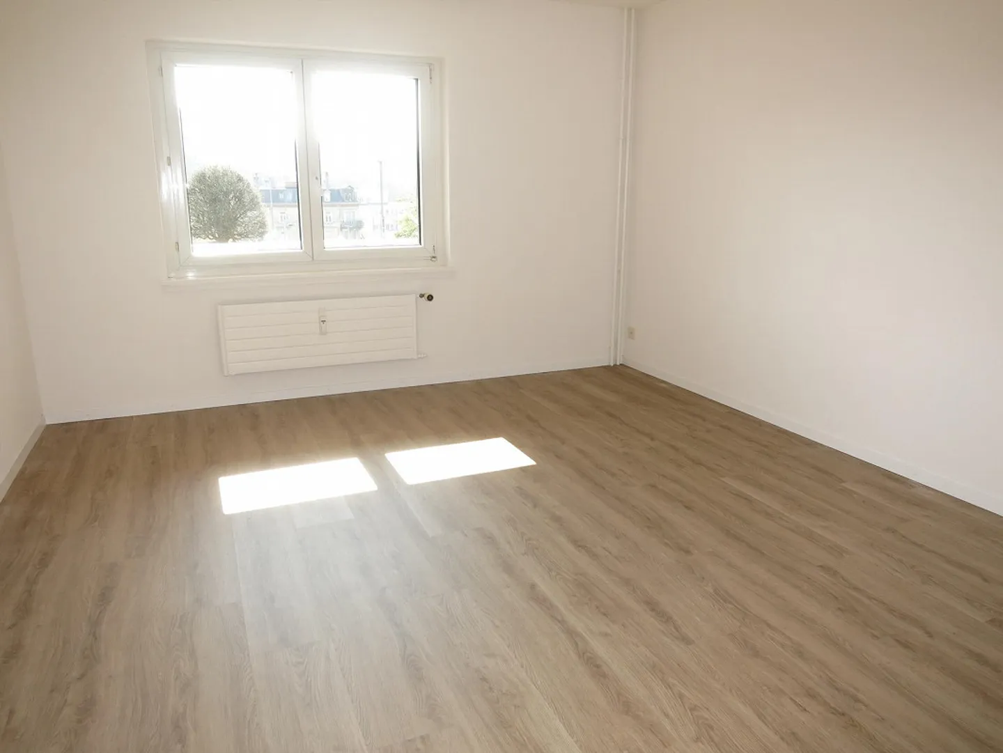 Vivere vicino alla città con balcone - Foto 3 di 8