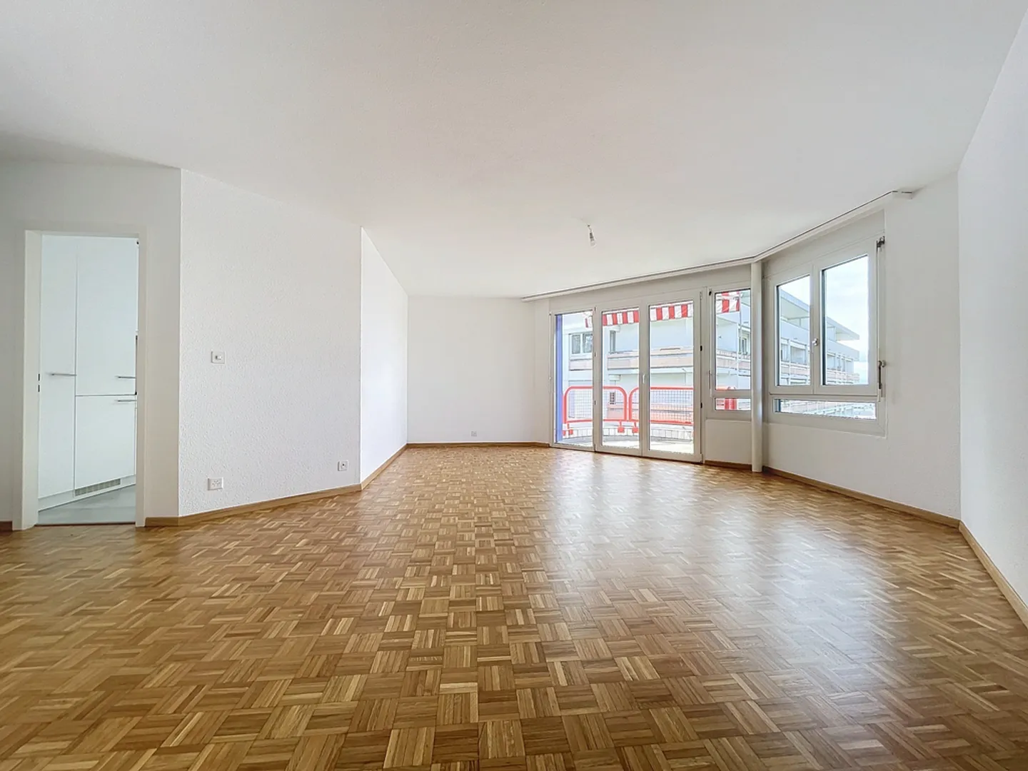 4.5 Room Apartment - Photo 4 of 9