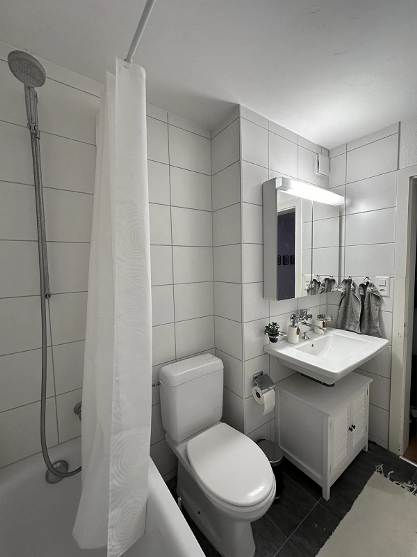 appartamento situato in posizione centrale - Foto 4 di 10