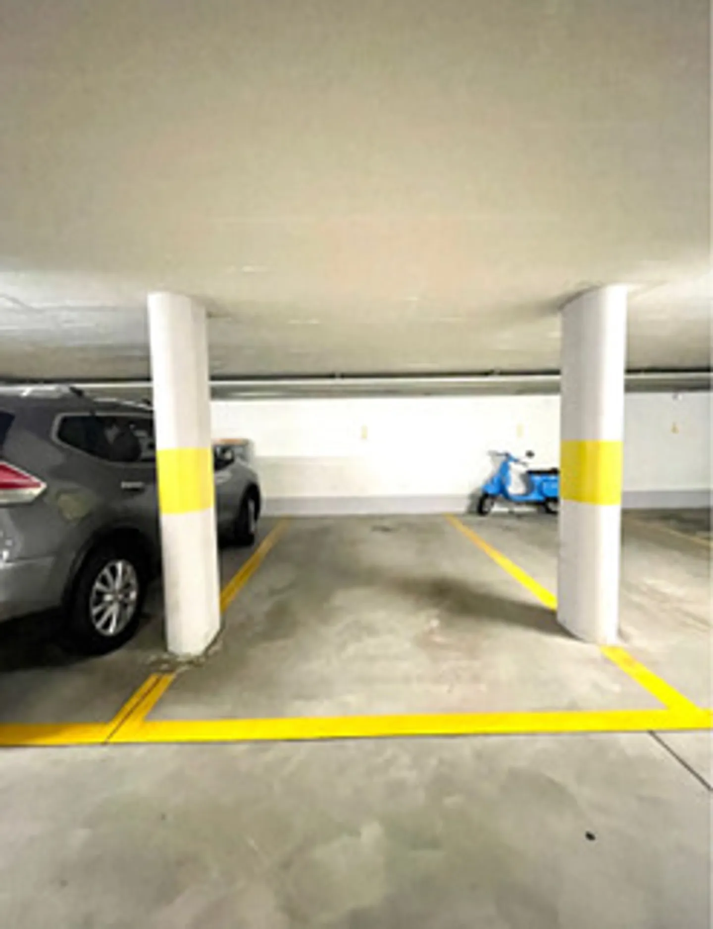 Parking space for rent in garage - Photo 1 of 2