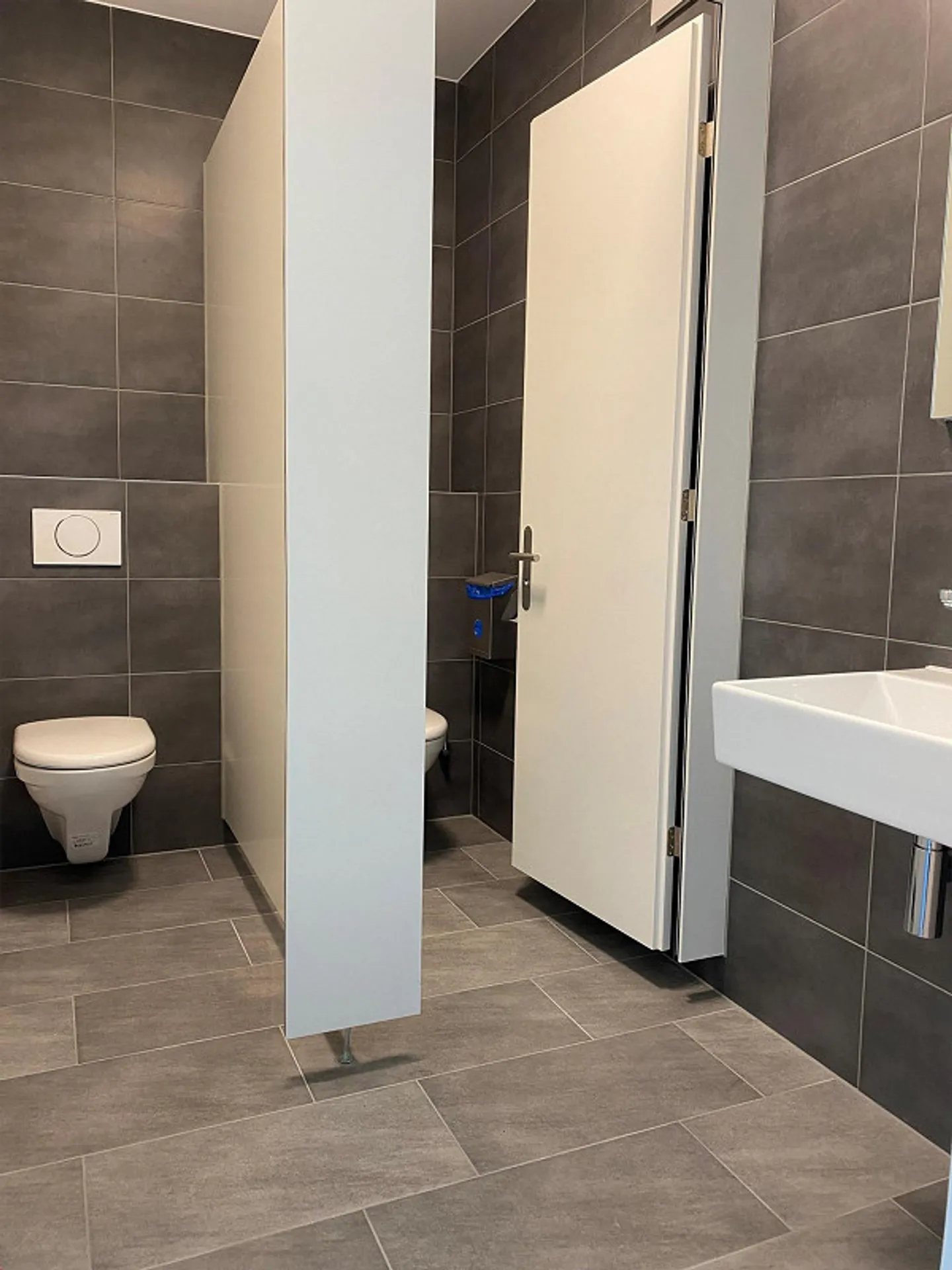 Spazio commerciale/ufficio 170 m2 in costruzione o finito - Foto 7 di 11