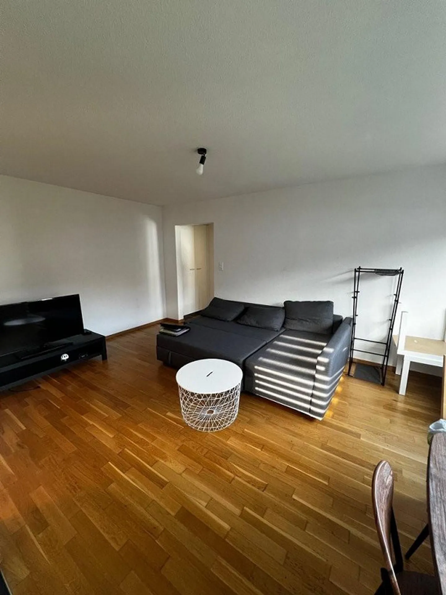 Sunny apartment in a quiet location - Photo 3 of 7