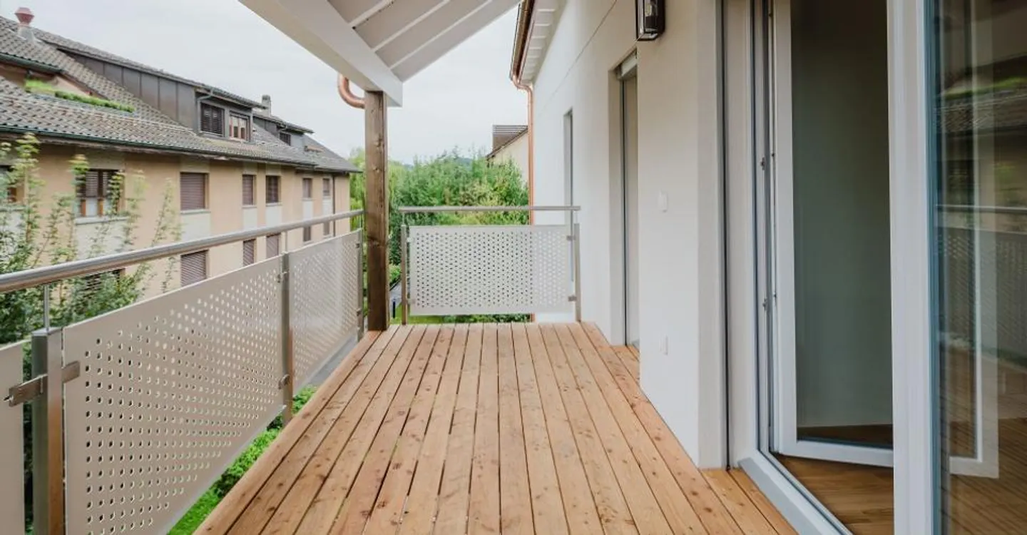 Renovated 4-Room Apartment - Photo 4 of 11