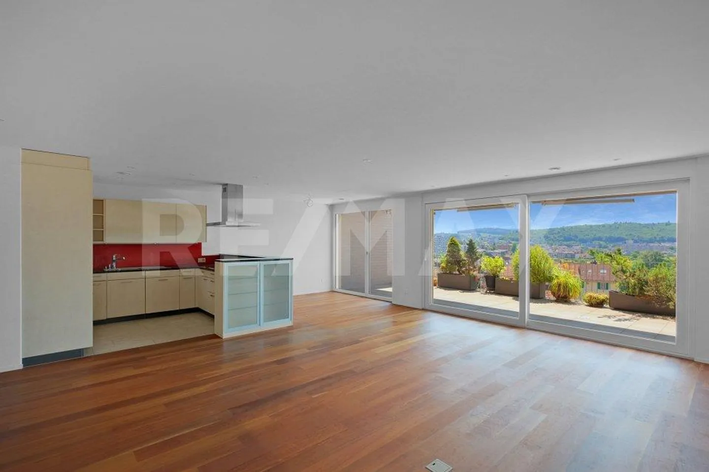 High-quality expansion - large sun terrace with wow panorama - Photo 1 of 12