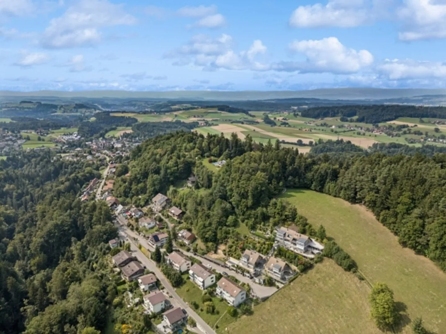 «Grosszügiges 6.5-Zimmer-Terrassenhaus mit Wintergarten, fünf Sitzplätzen, Sandsteinkeller und vielem mehr» - Foto 13 von 13