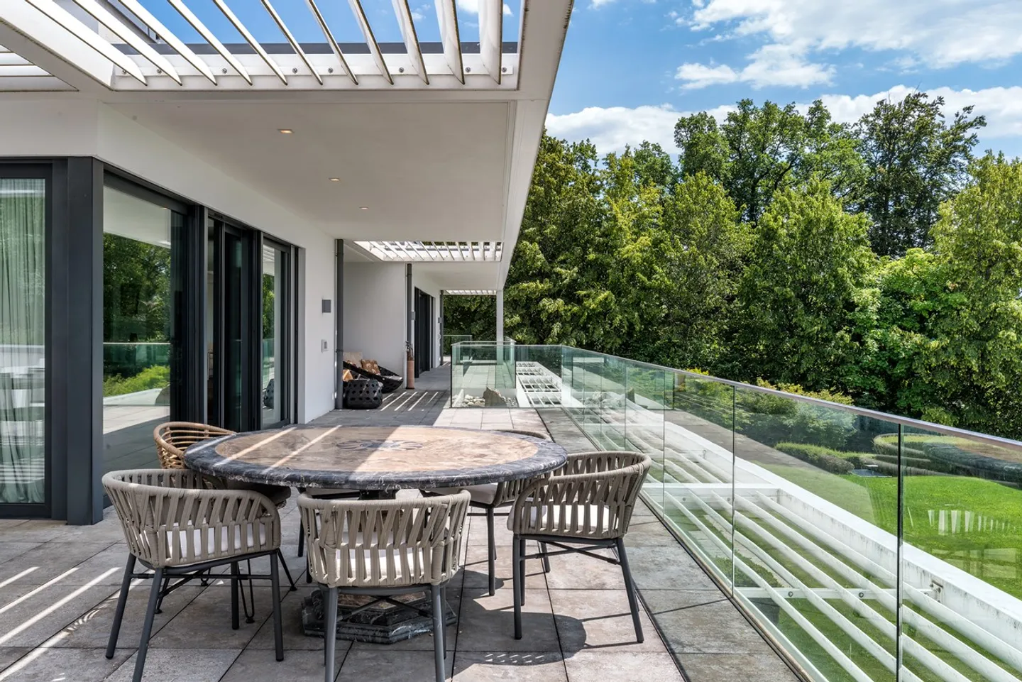 Contemporary Villa in Epalinges - Photo 9 of 9