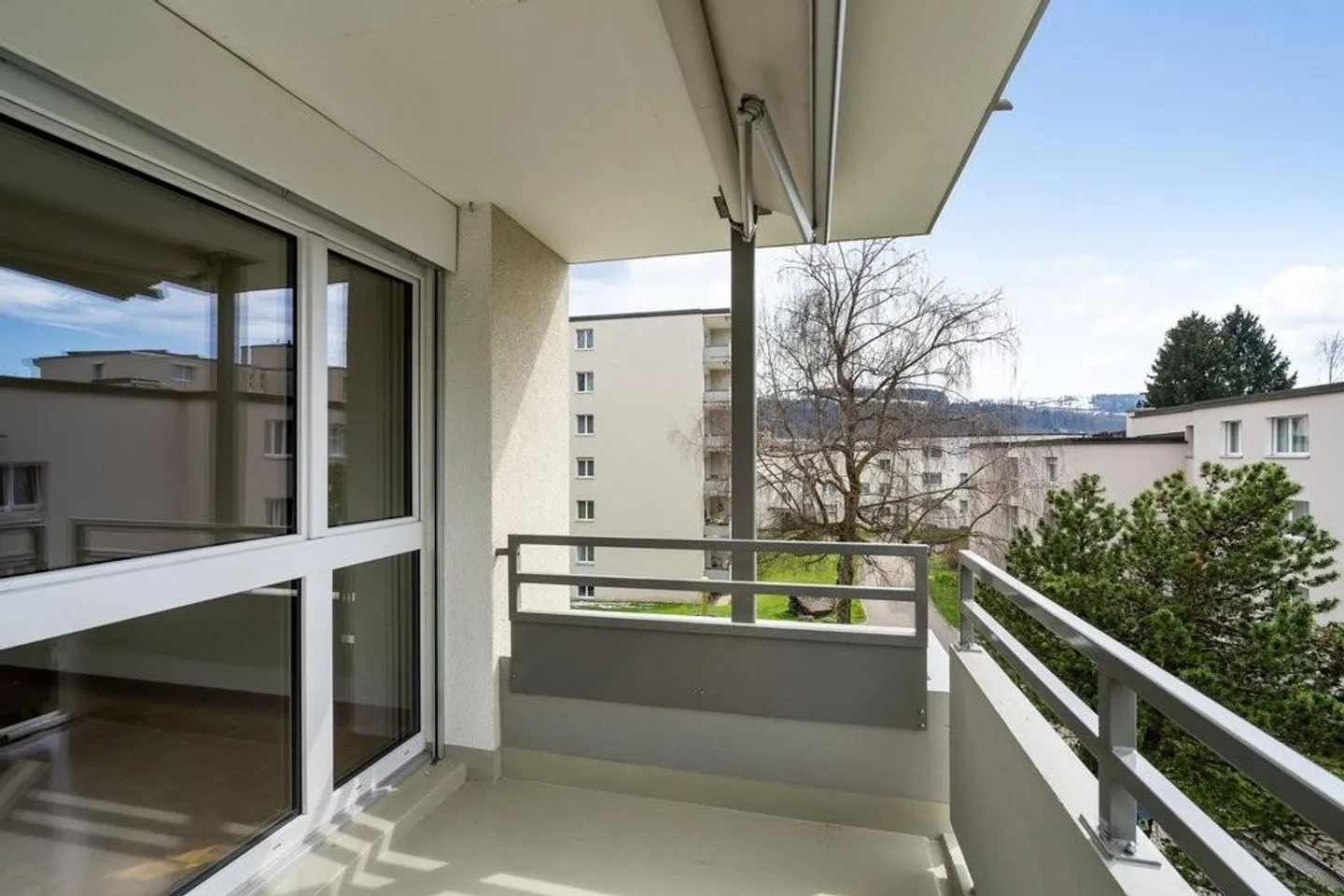 Quiet residential area in a sunny location - Photo 9 of 9