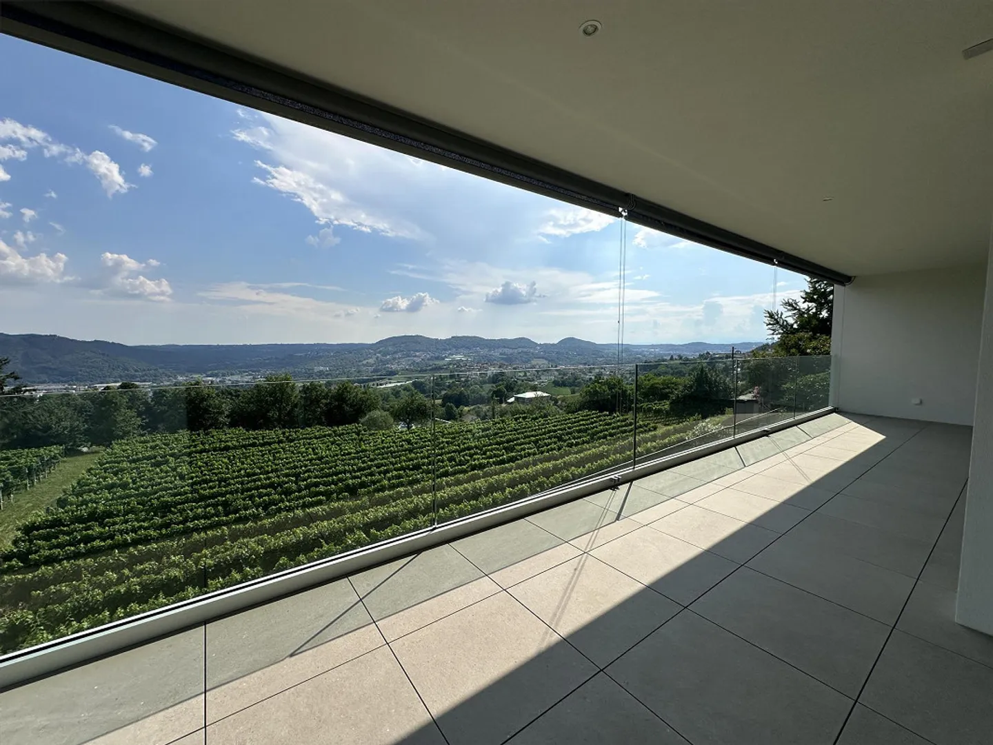 Apartment with panoramic terrace in new residence - Photo 11 of 11