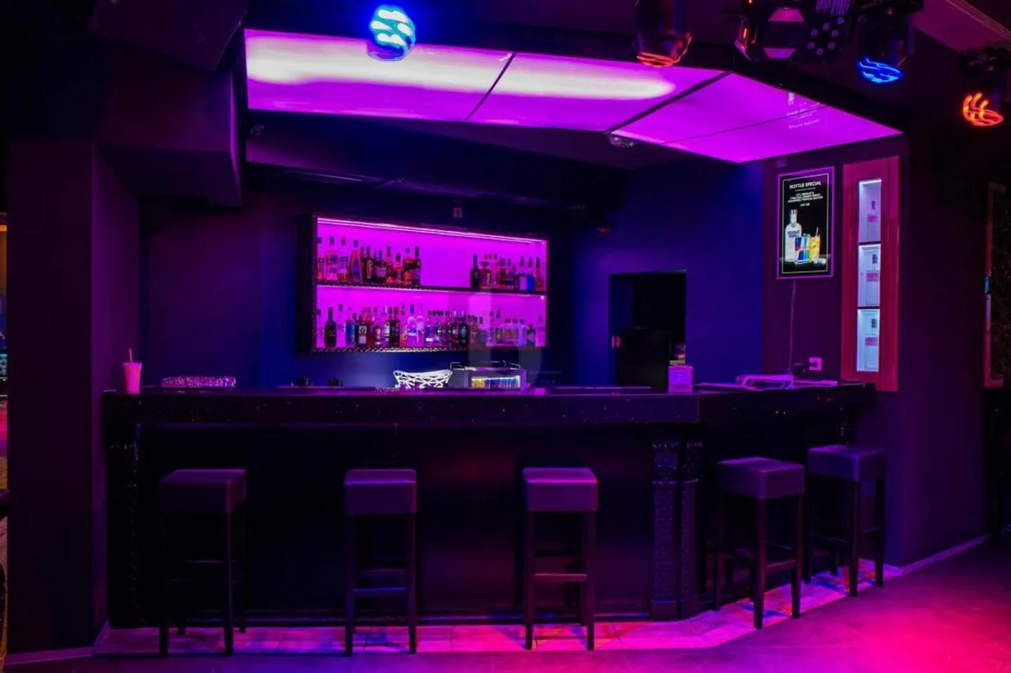 TRAUMHAFTER CLUB IN BESTER INNENSTADTLAGE - Foto 2 von 5