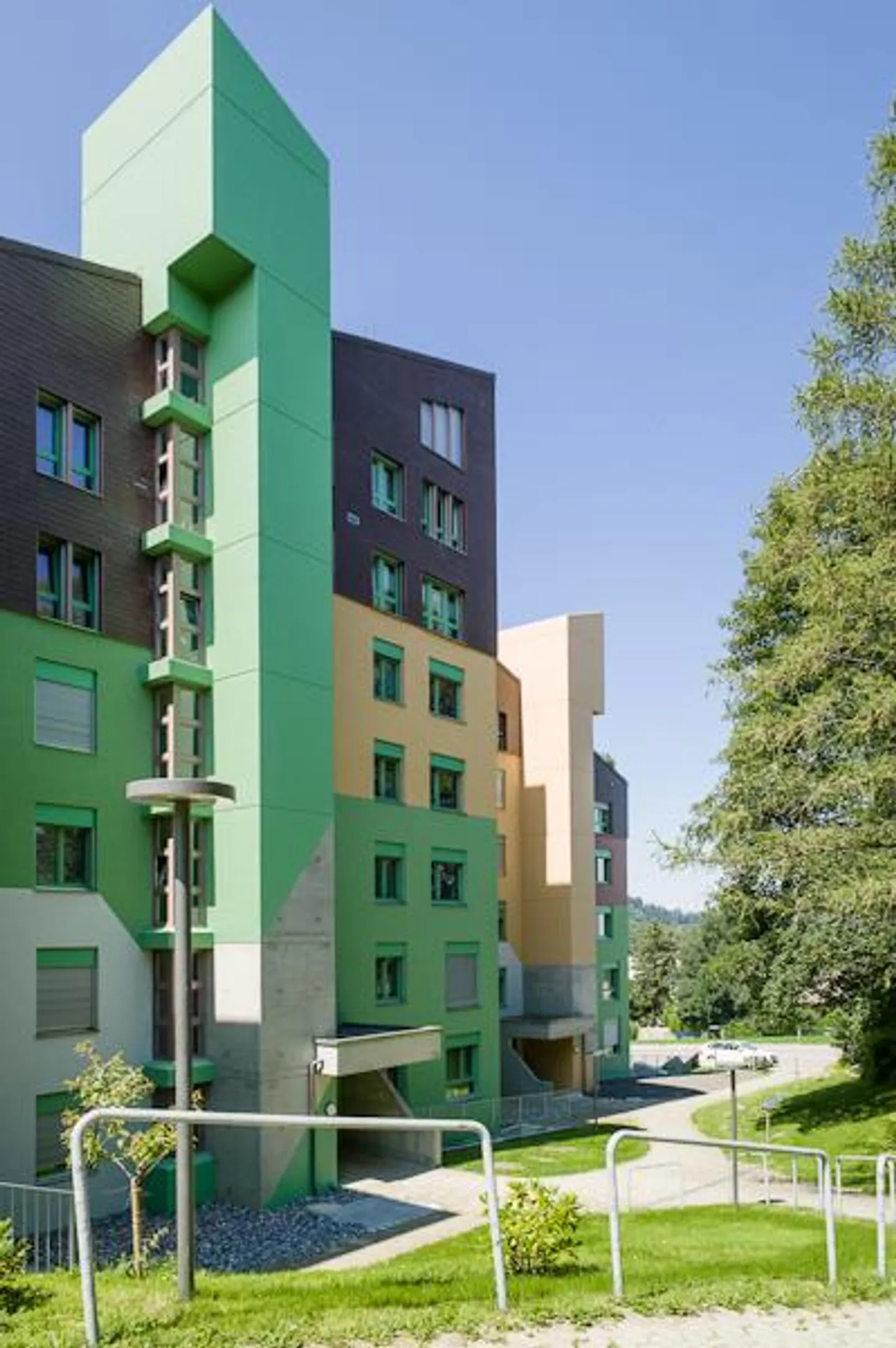Déménagement de la maison des parents dans vos propres quatre murs ! - Photo 1 sur 6