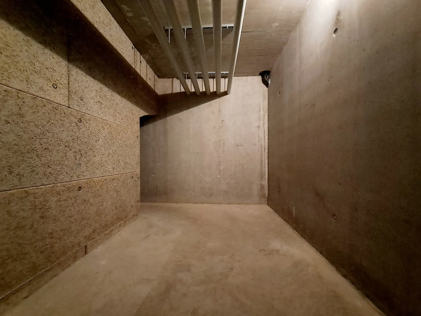 Spacious Apartment with Terrace - Photo 10 of 13