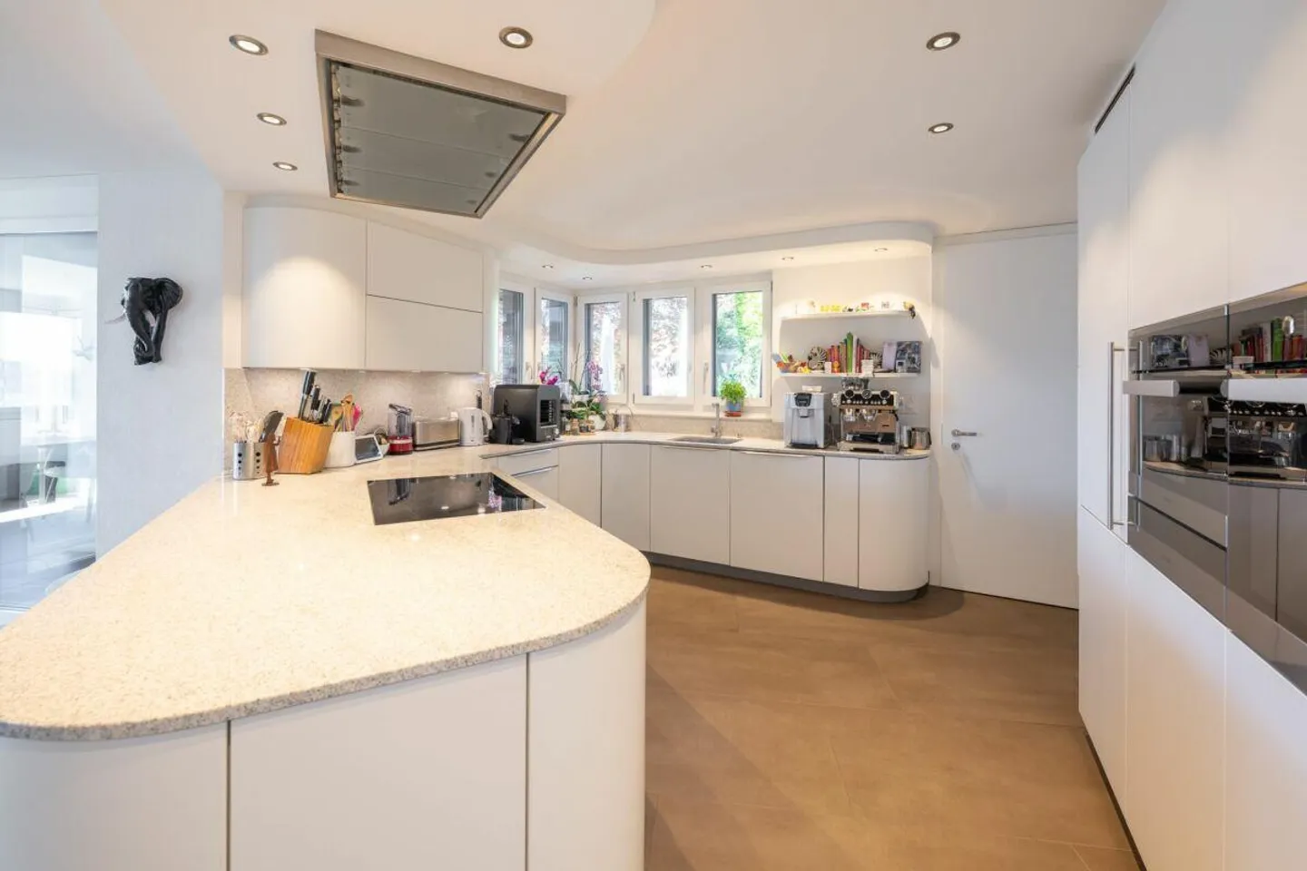 Appartement en duplex avec vue imprenable sur le lac et vue panoramique - Photo 3 sur 6