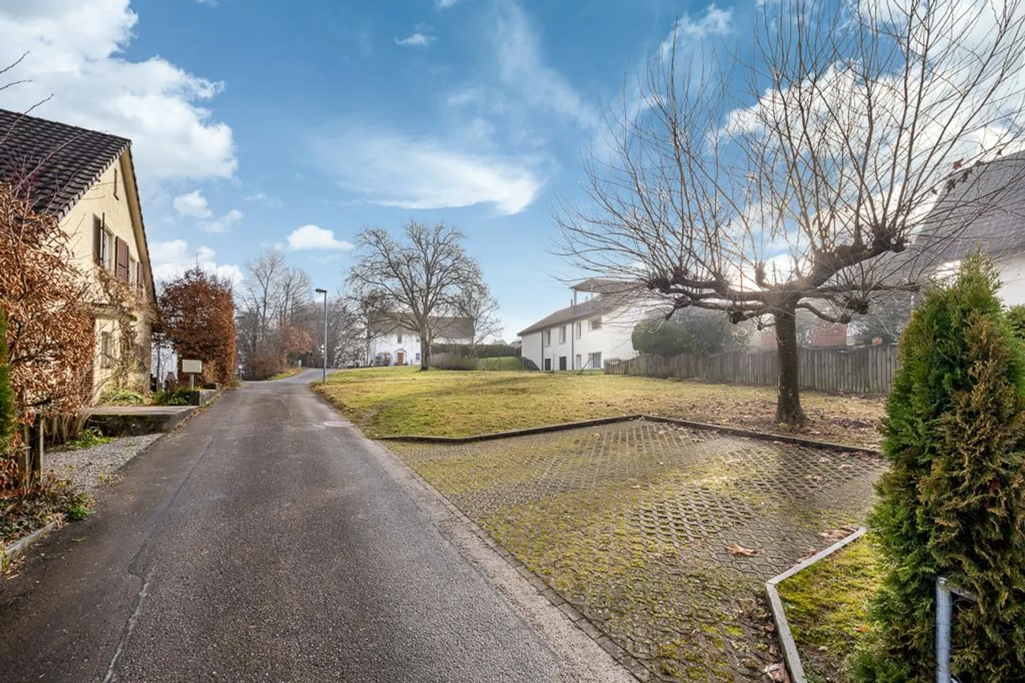 Seon: 6.5-Room Single-Family House with Land Reserve - Photo 3 of 10