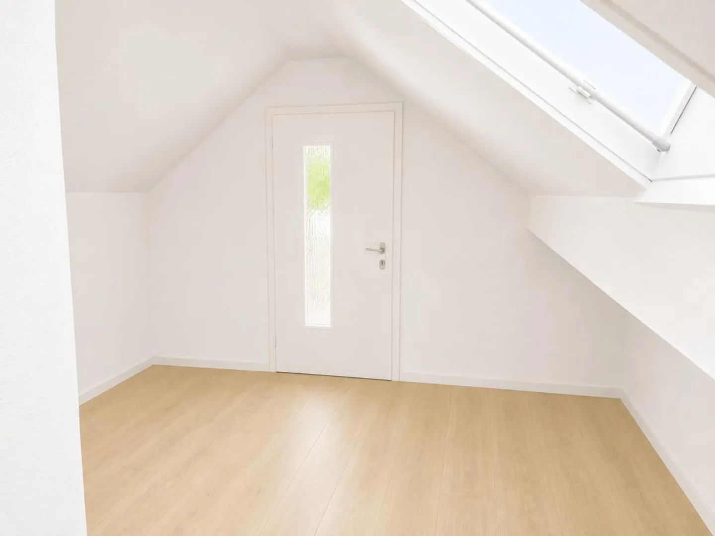 Charmantes Einfamilienhaus mit Garten - Foto 10 von 14