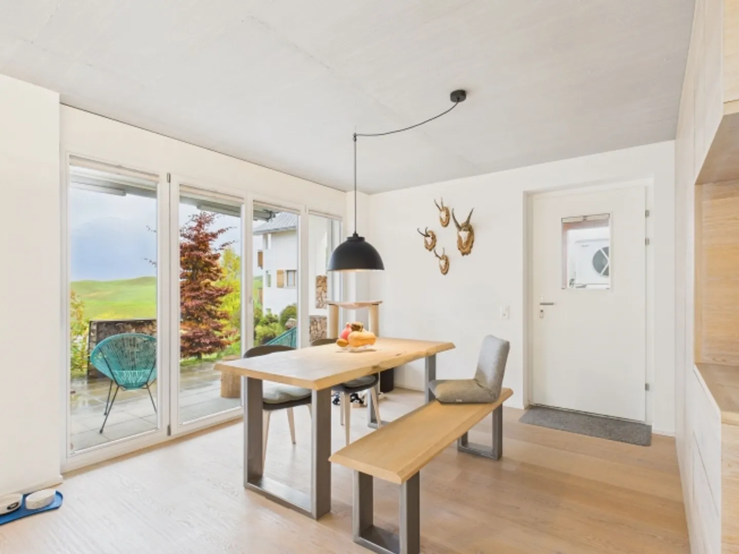 Appartement moderne de 2,5 pièces avec terrasse de jardin spacieuse à Vattiz - le parfait deuxième domicile dans la vallée de Lumnezia - Photo 6 sur 12