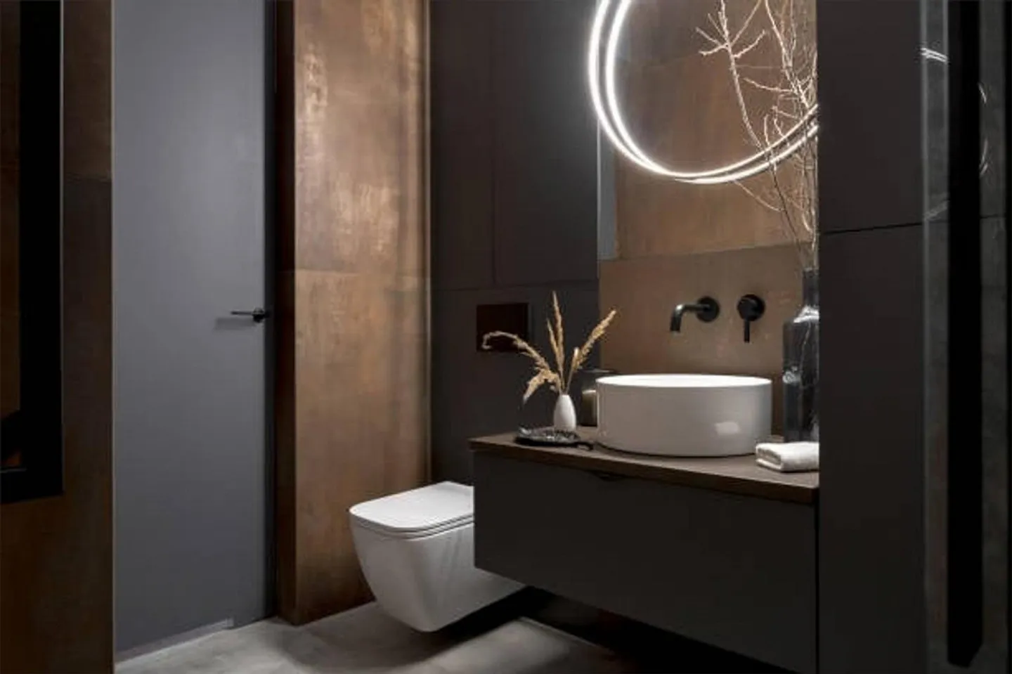 Design and Comfort with Lake View - Photo 4 of 6