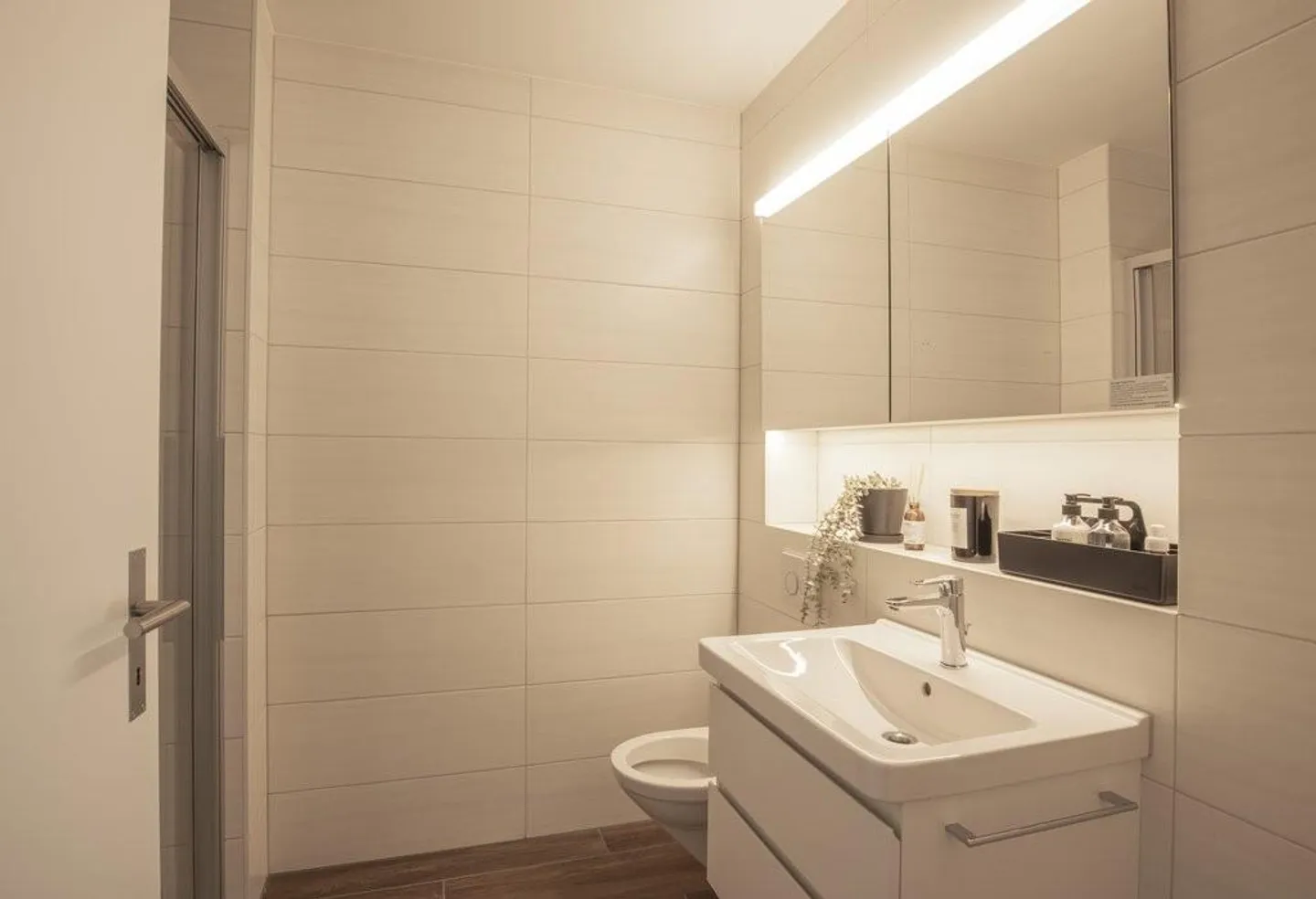 moderno appartamento di nuova costruzione con torre di lavaggio privata - Foto 6 di 8