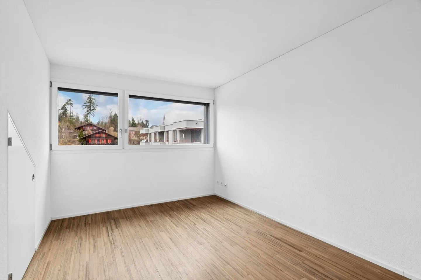 Modern 3.5-Room Attic Apartment - Photo 5 of 10