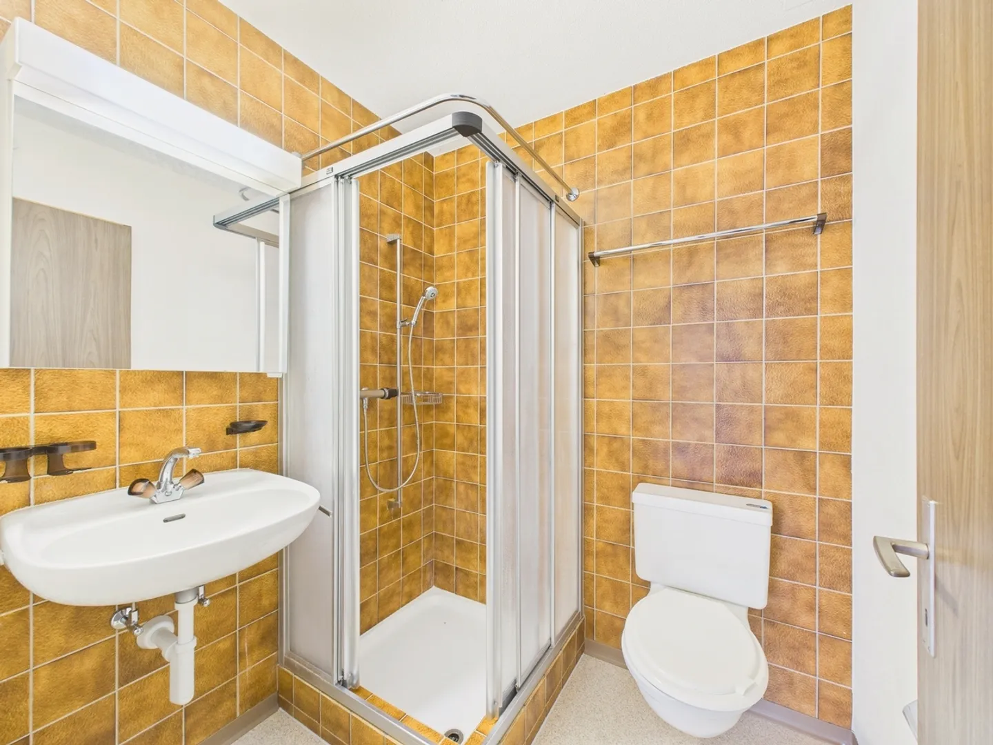 Sunny 4.5-room apartment in the center of Langnau - Photo 9 of 12