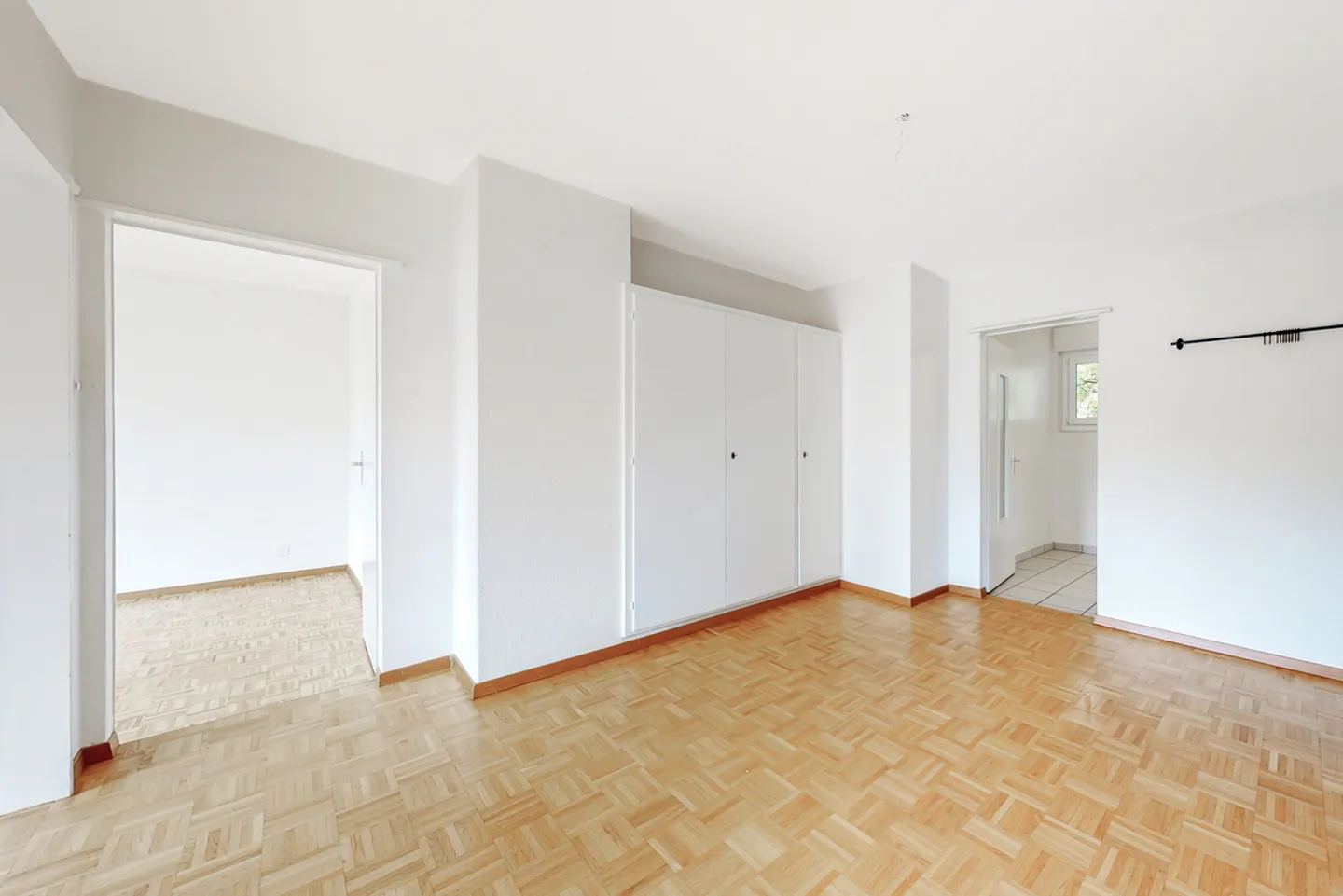 Ideale Lage in einem freundlichen Gebäude! - Foto 5 von 9