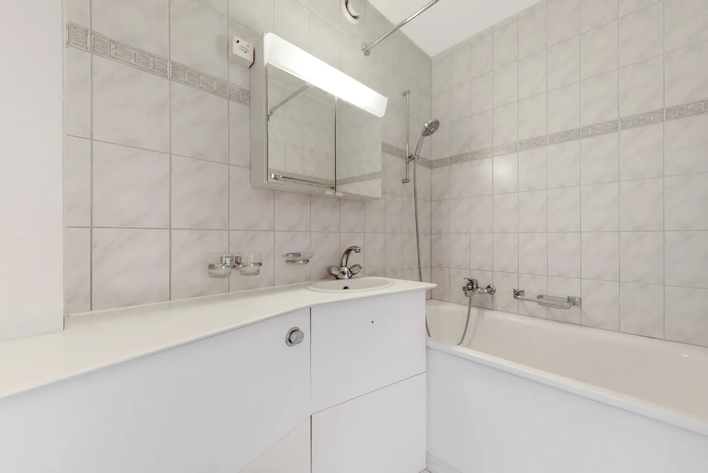 Ideale Lage in einem freundlichen Gebäude! - Foto 6 von 9
