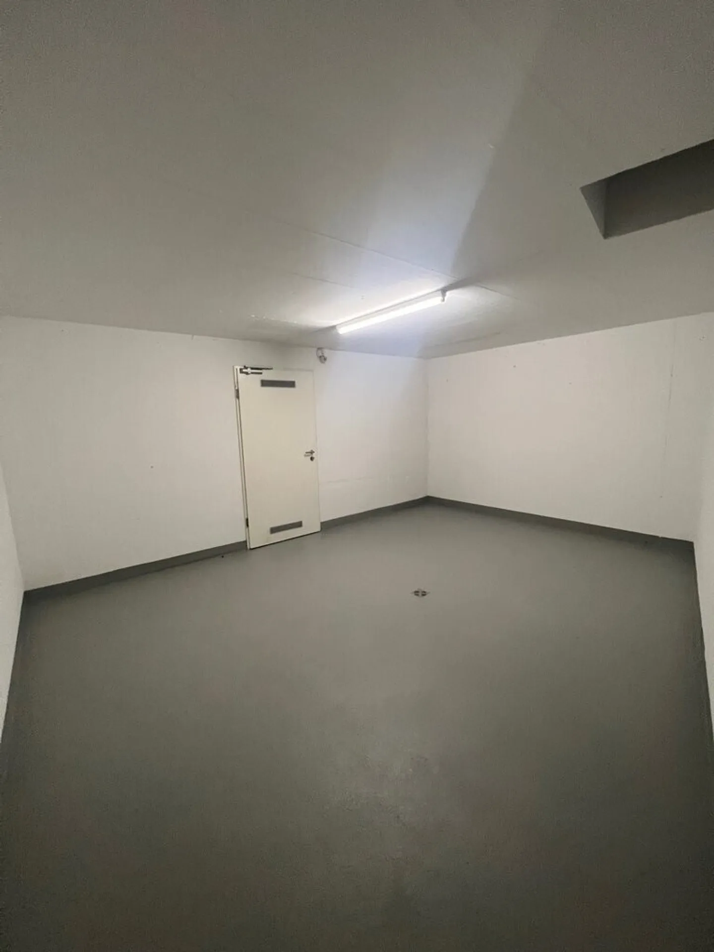 Craft Room for Rent - Photo 3 of 3