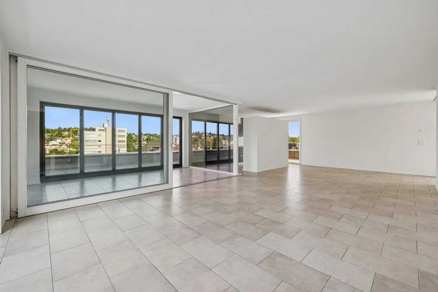 Penthouse with Style - Photo 7 of 12