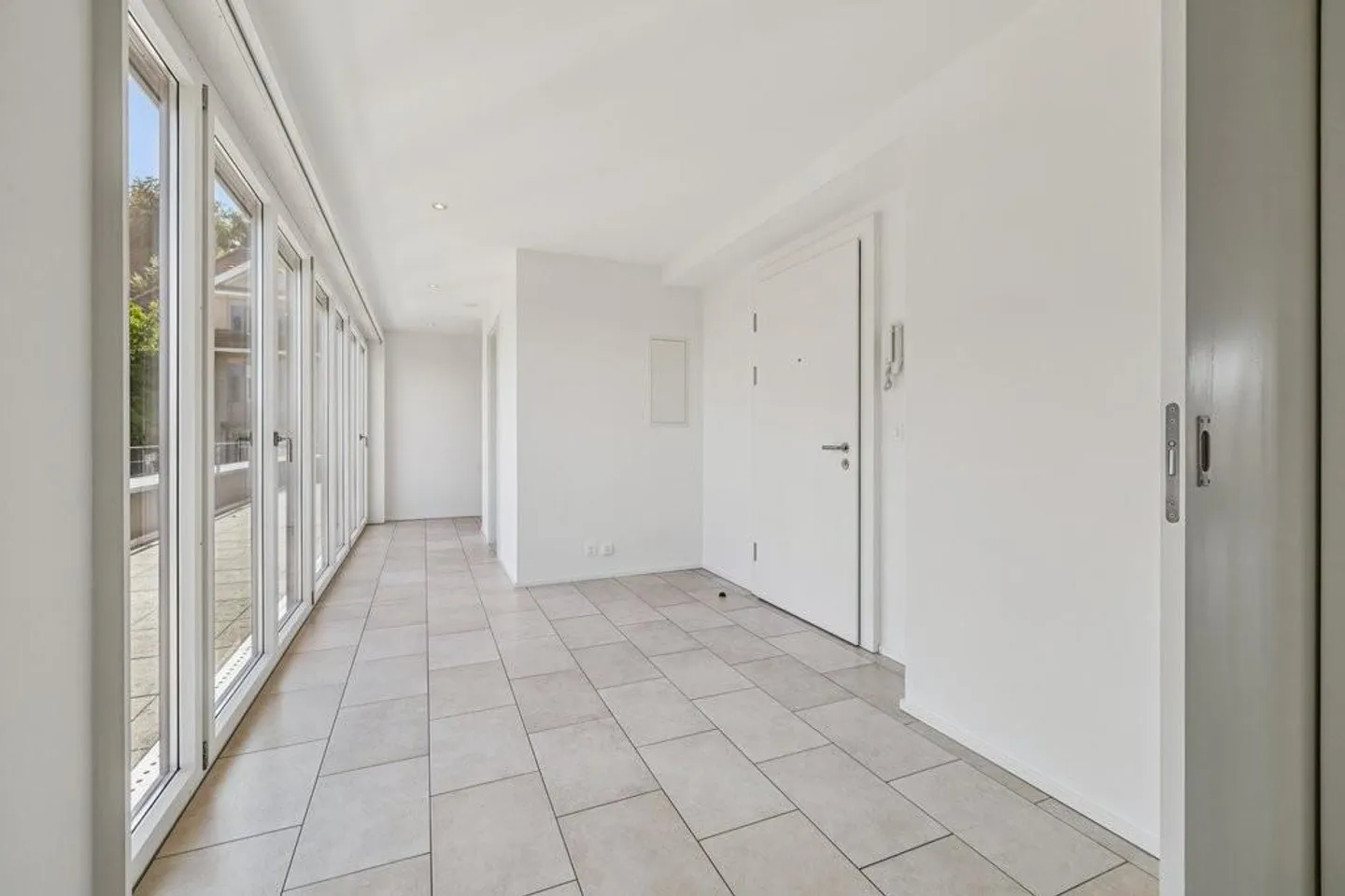 Penthouse with Style - Photo 8 of 12
