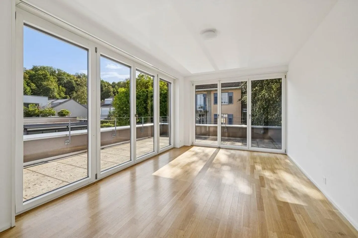 Penthouse with Style - Photo 9 of 12