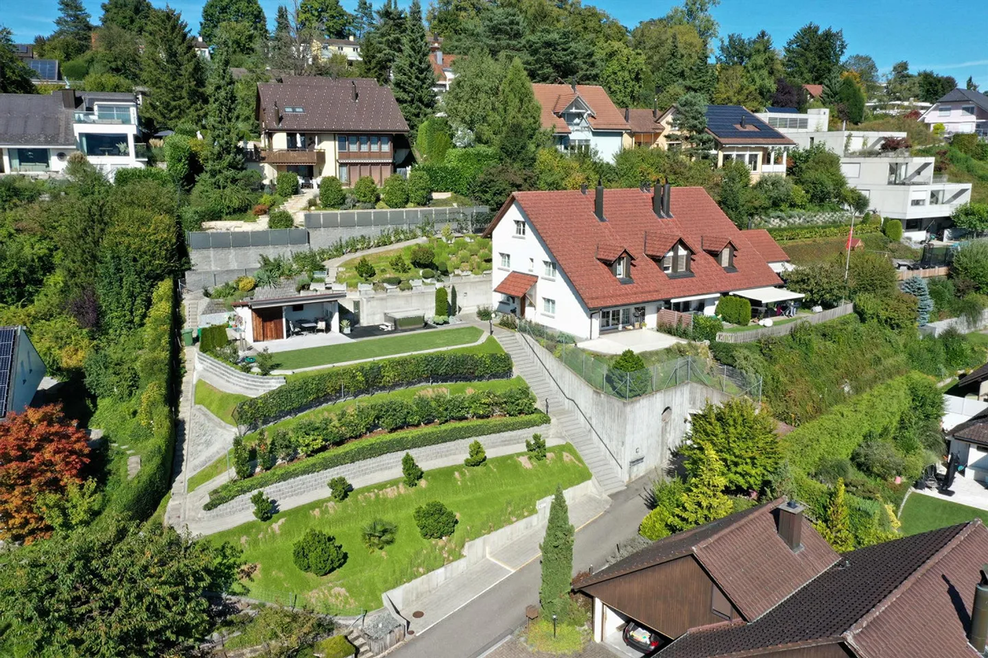 Paradis de jardin avec vue sur les Alpes : Maison d'angle familiale - Photo 1 sur 8