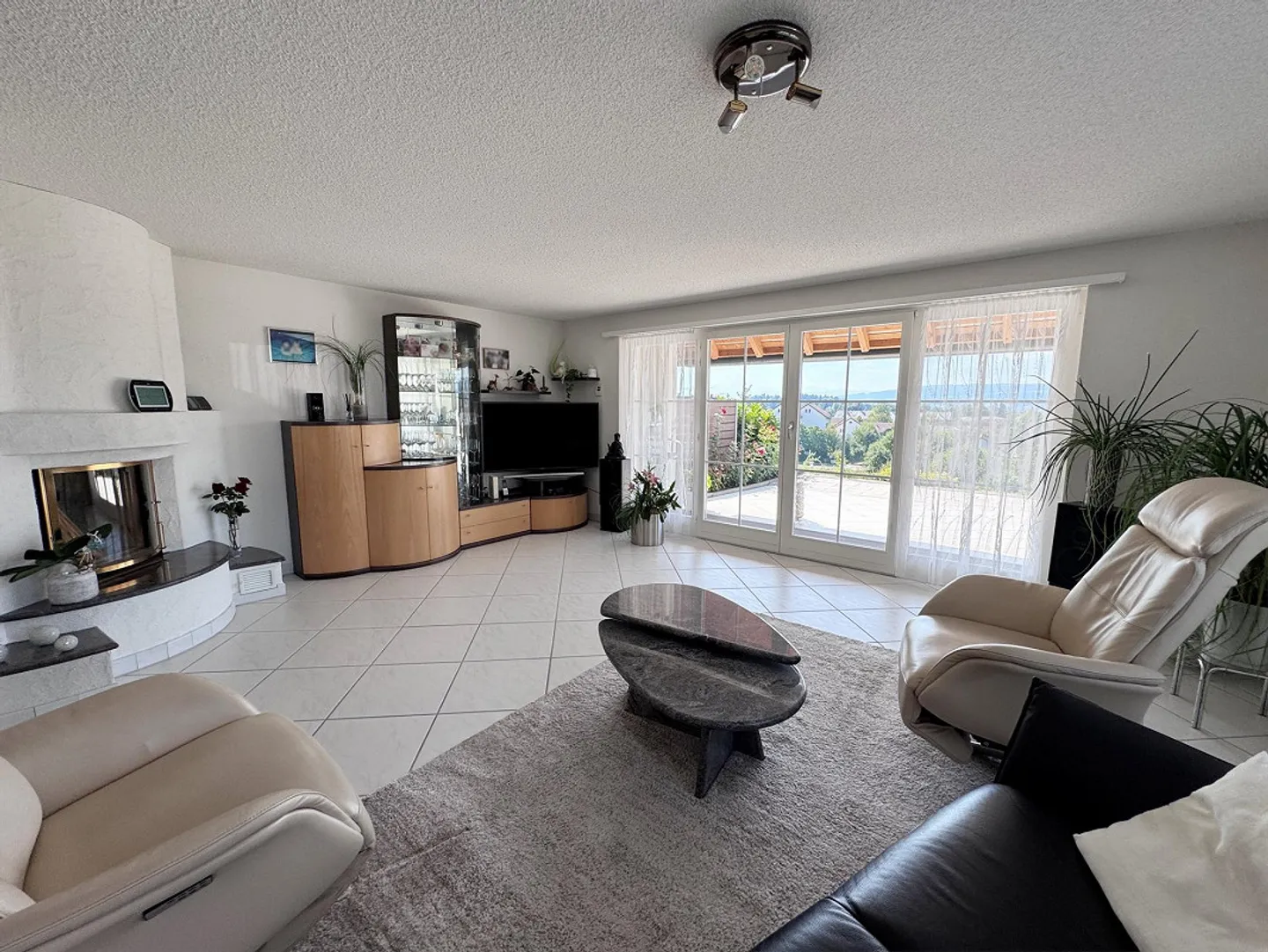 Paradis de jardin avec vue sur les Alpes : Maison d'angle familiale - Photo 5 sur 8