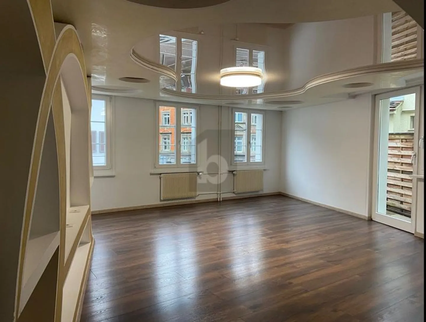 EXCLUSIVE AND FRESHLY RENOVATED - Photo 2 of 5