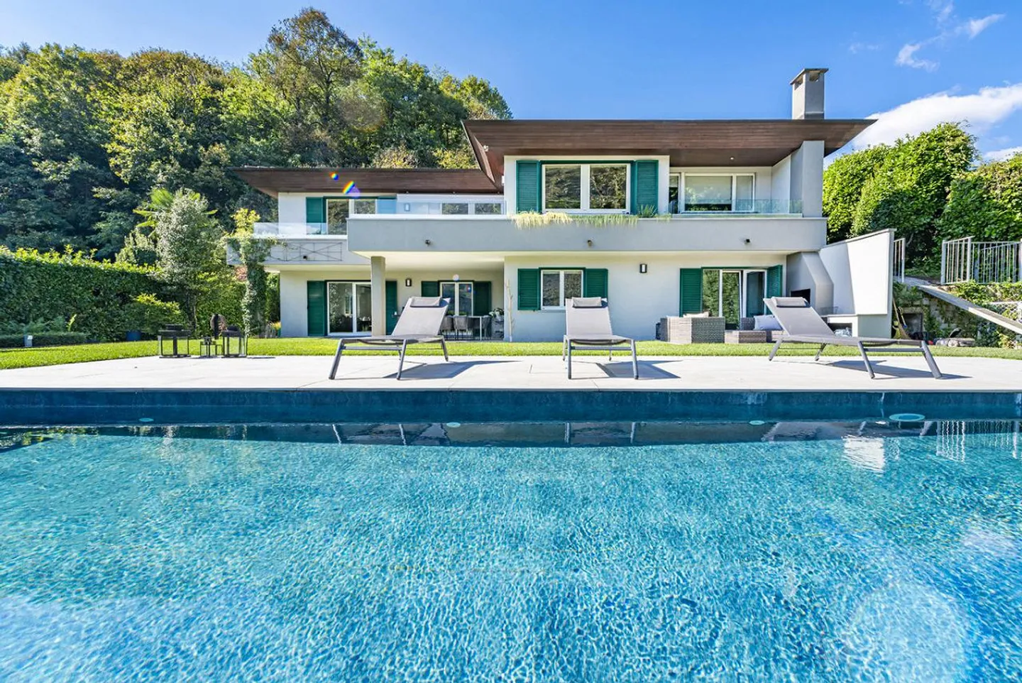 Jasmine Bow - Foto 2 di 26