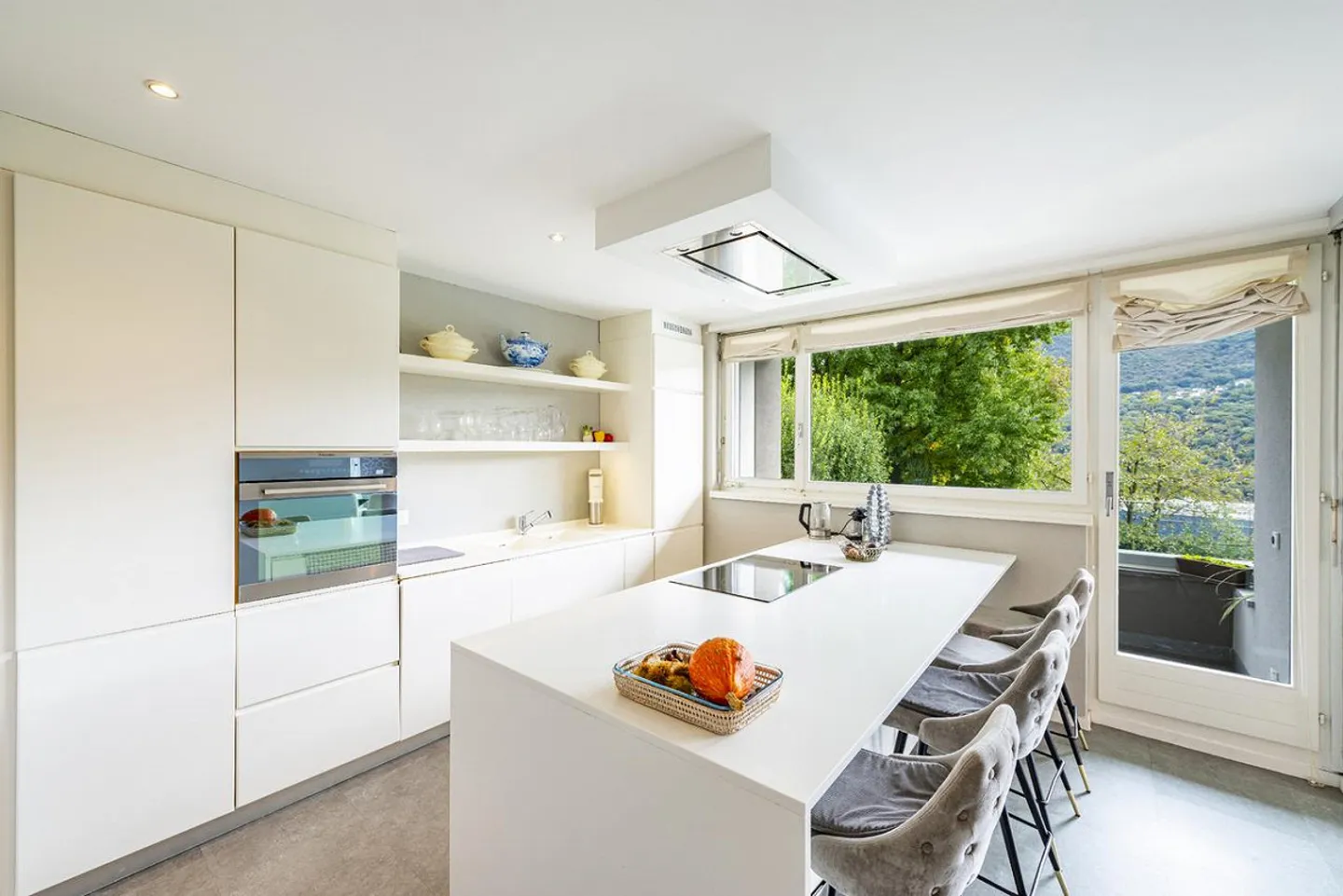 Jasmine Bow - Foto 9 di 26