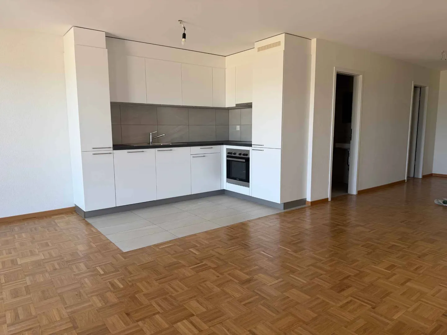 New 4½ Room Apartment with View - Photo 2 of 9