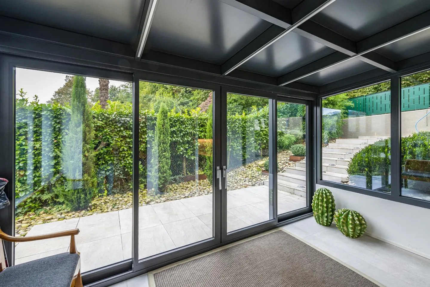 Jasmine Bow - Foto 16 di 26