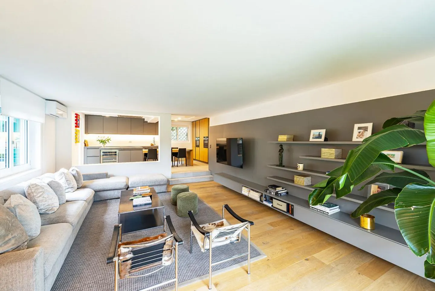 Jasmine Bow - Foto 19 di 26