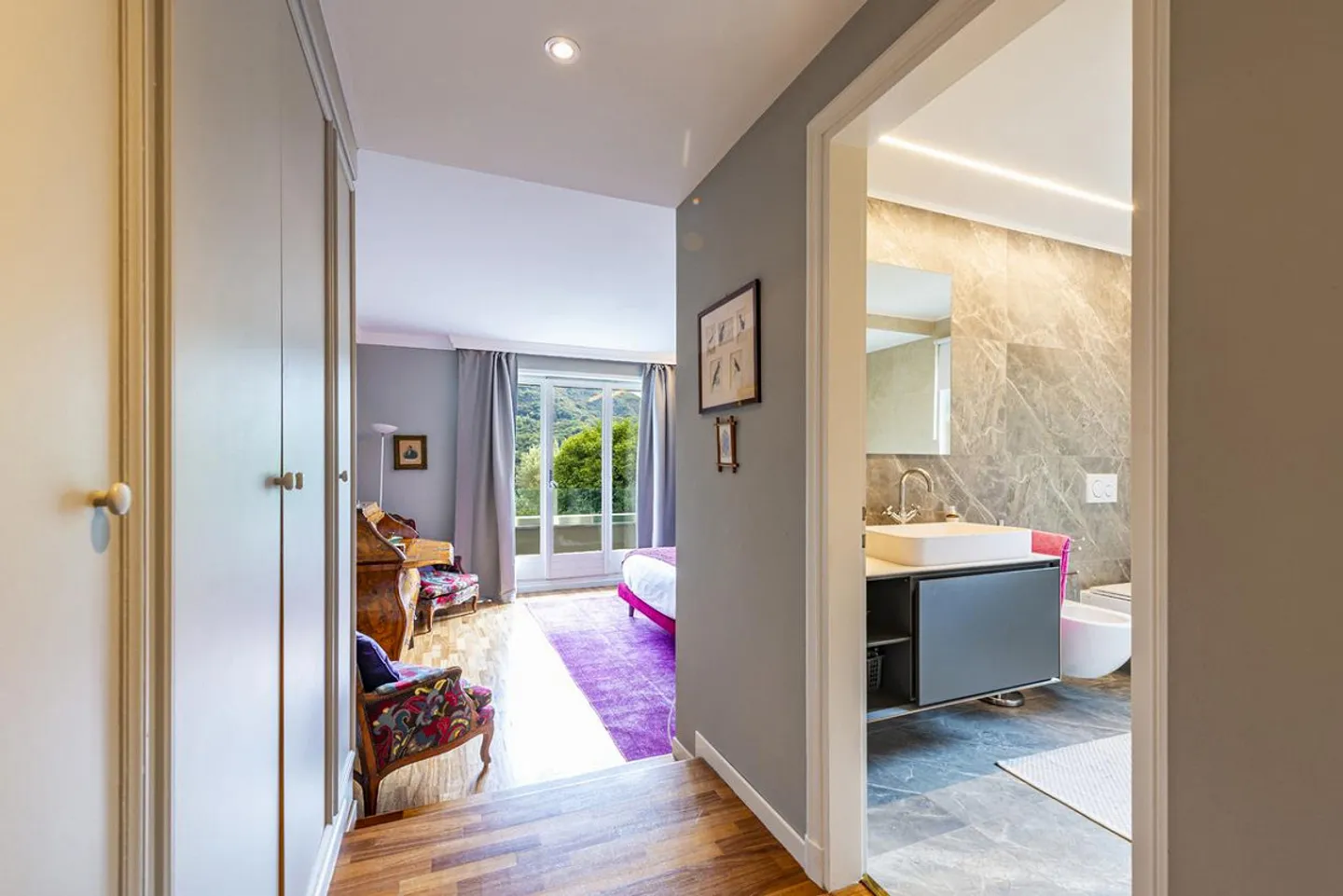 Jasmine Bow - Foto 12 di 26