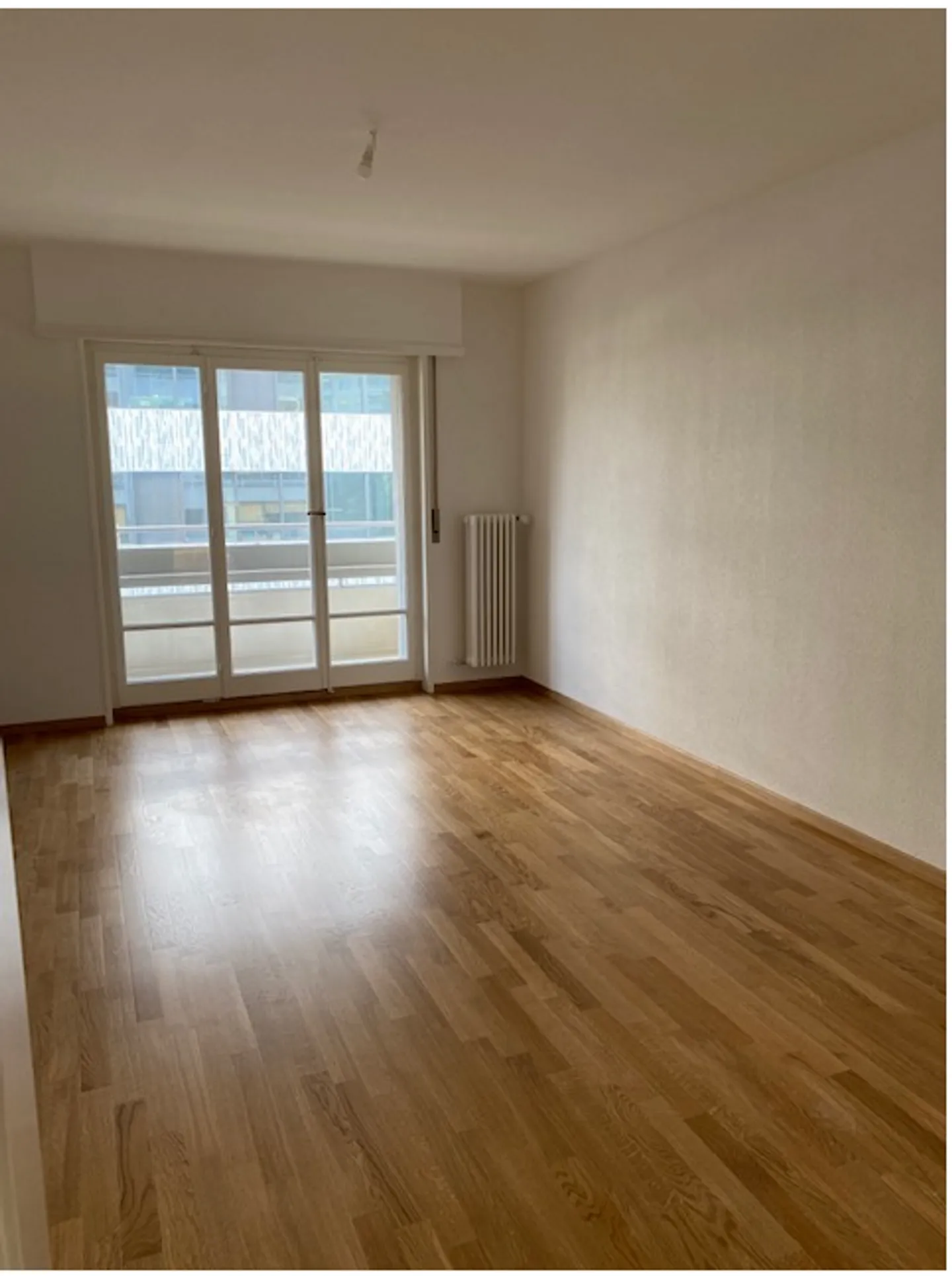 Charmante 2.5 Zimmer Wohnung - Foto 2 von 6