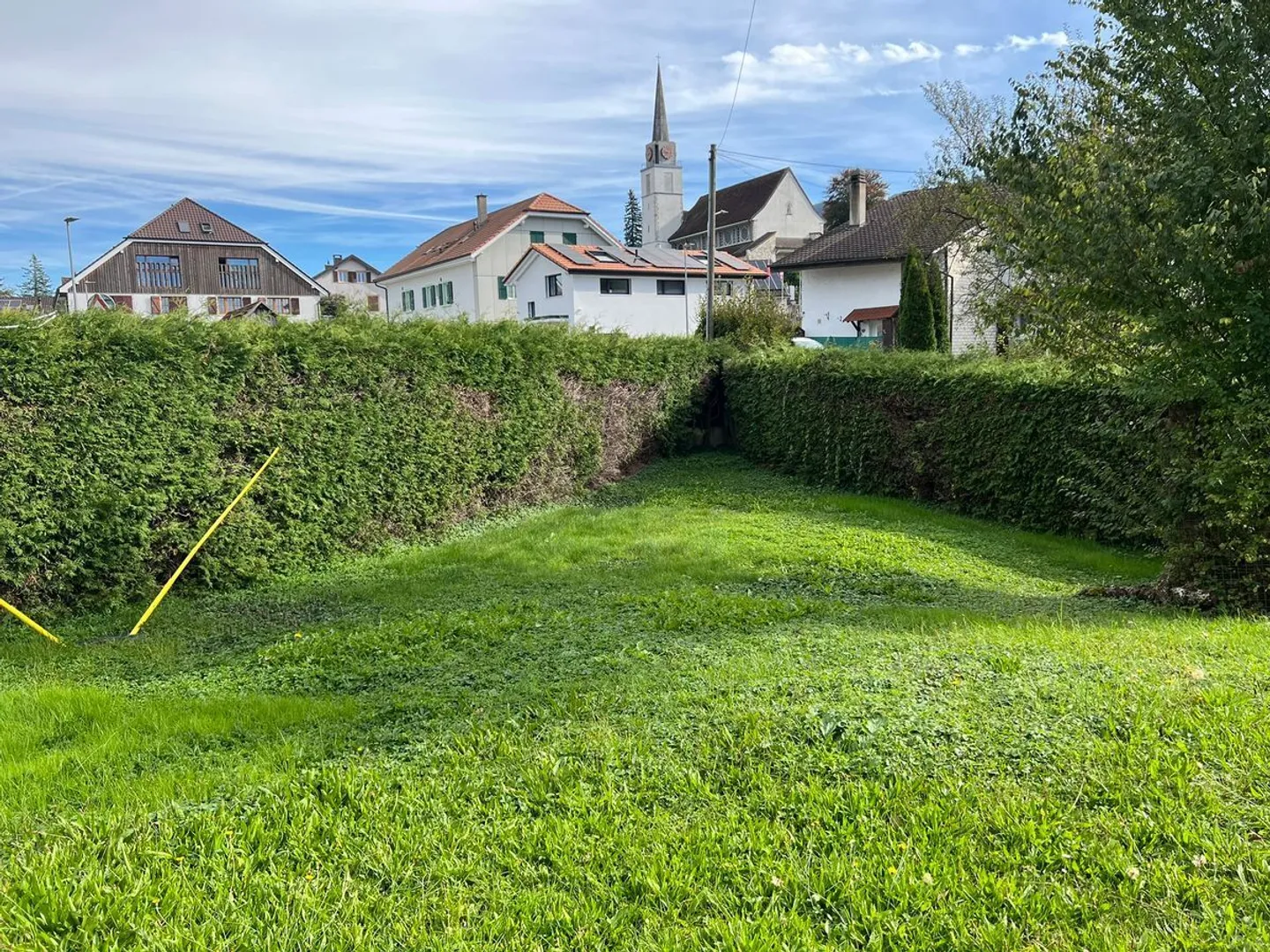 Casa indipendente spaziosa con grande terreno a Courfaivre - Foto 2 di 13