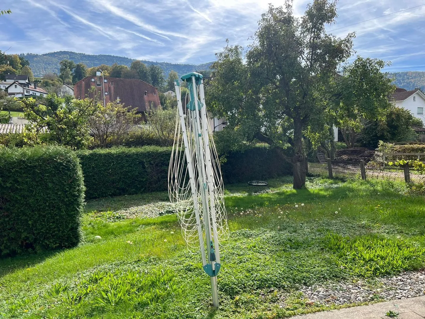Casa indipendente spaziosa con grande terreno a Courfaivre - Foto 3 di 13