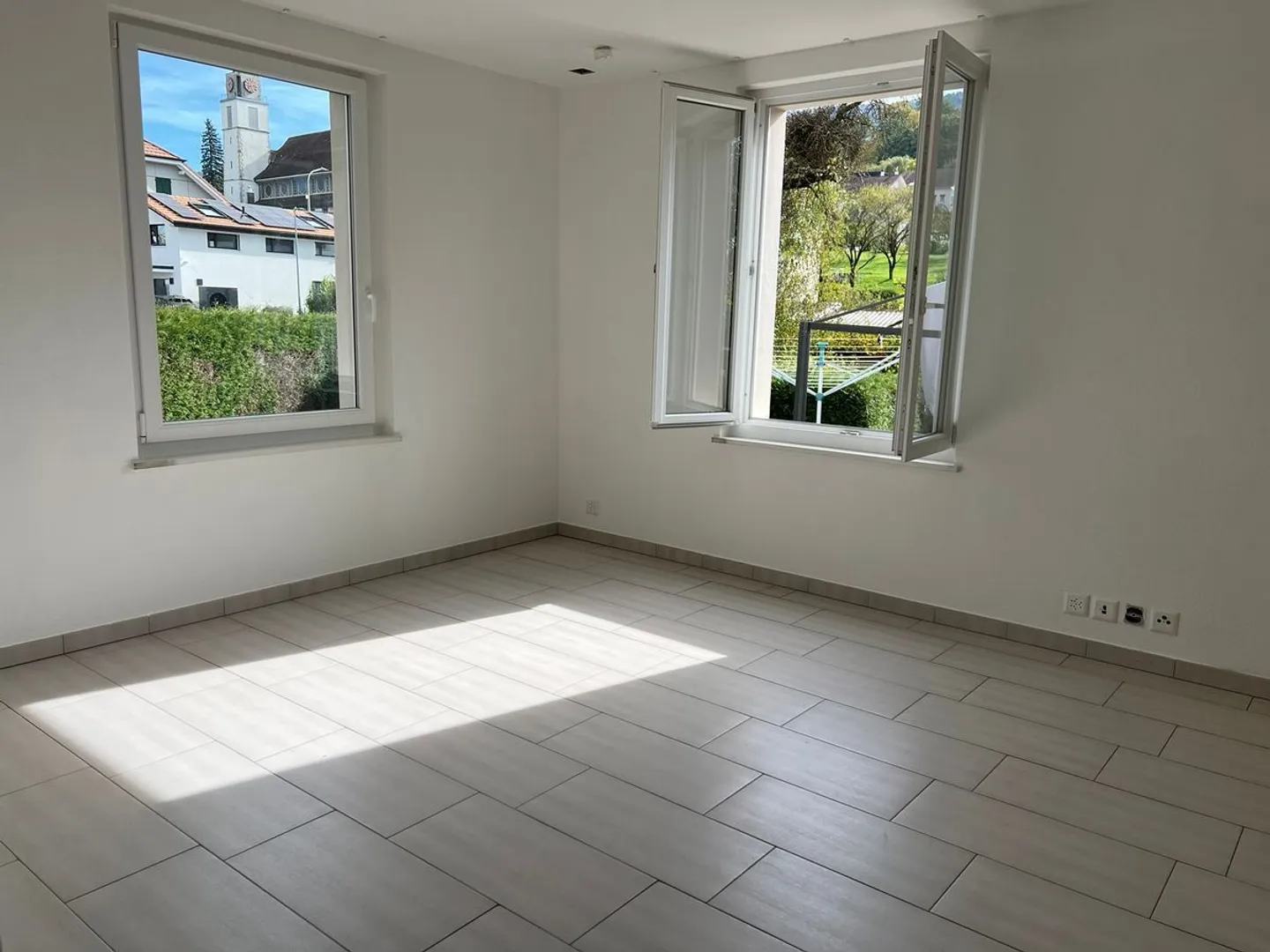 Casa indipendente spaziosa con grande terreno a Courfaivre - Foto 4 di 13